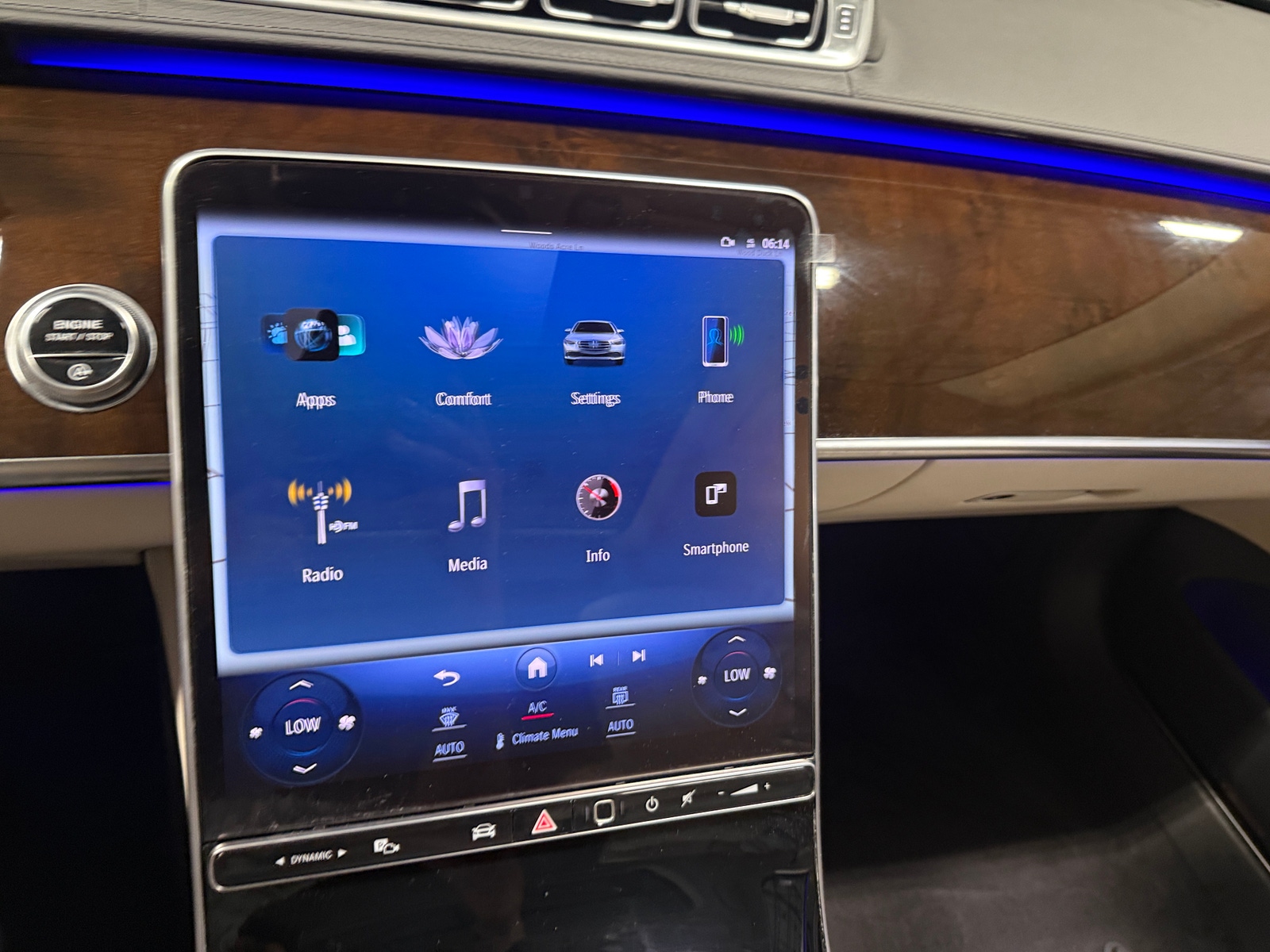 Thumbnail: 2023 Mercedes-Benz S-Class - 3