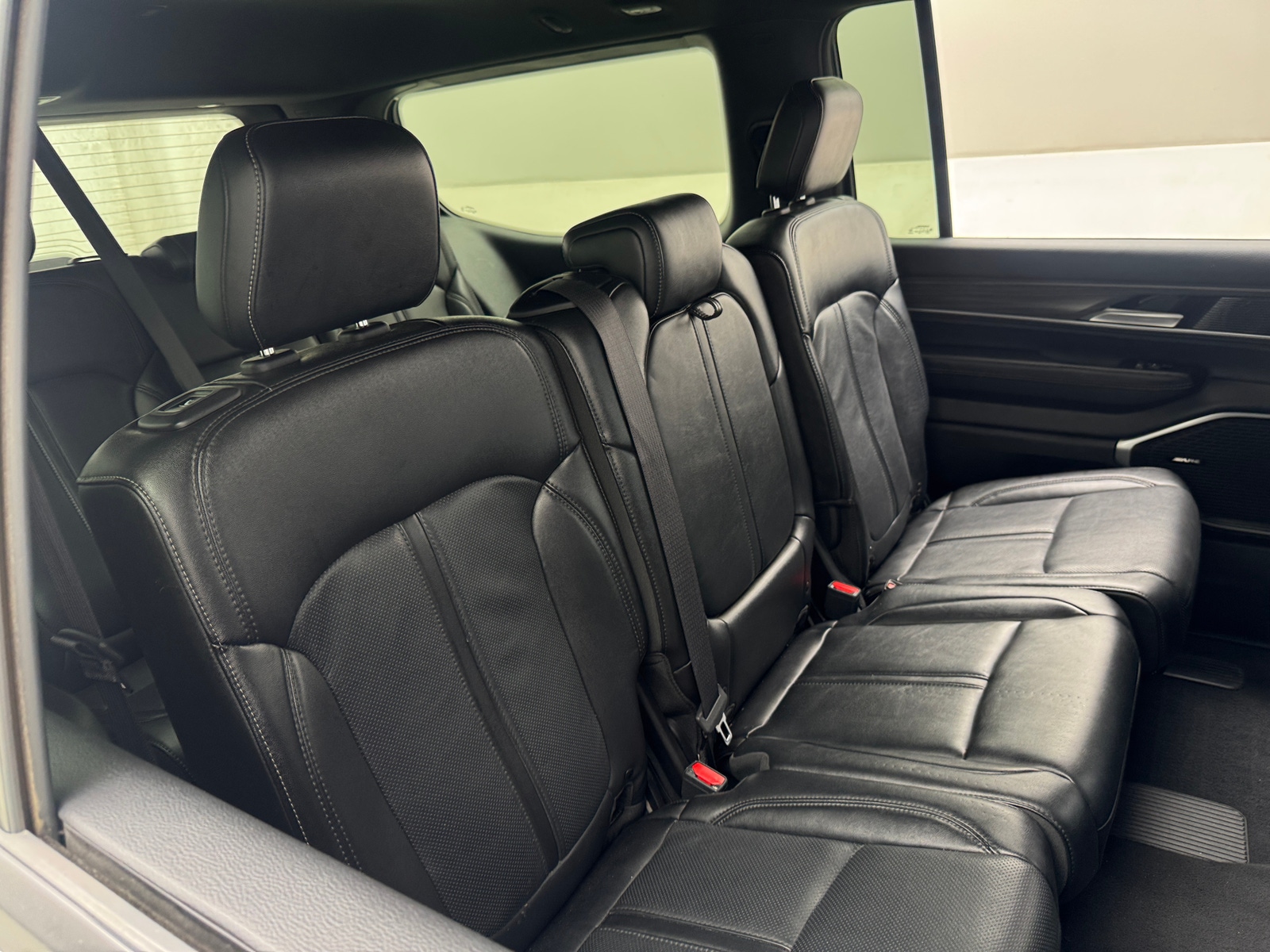 Thumbnail: 2024 Jeep Wagoneer - 5