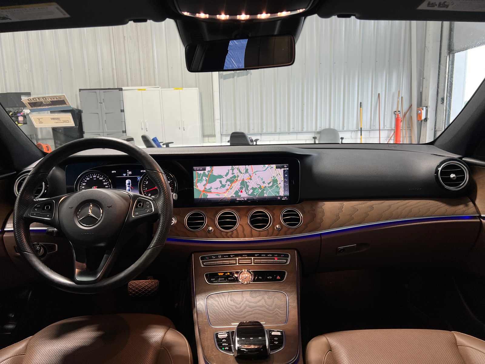 Thumbnail: 2018 Mercedes-Benz E-Class - 2