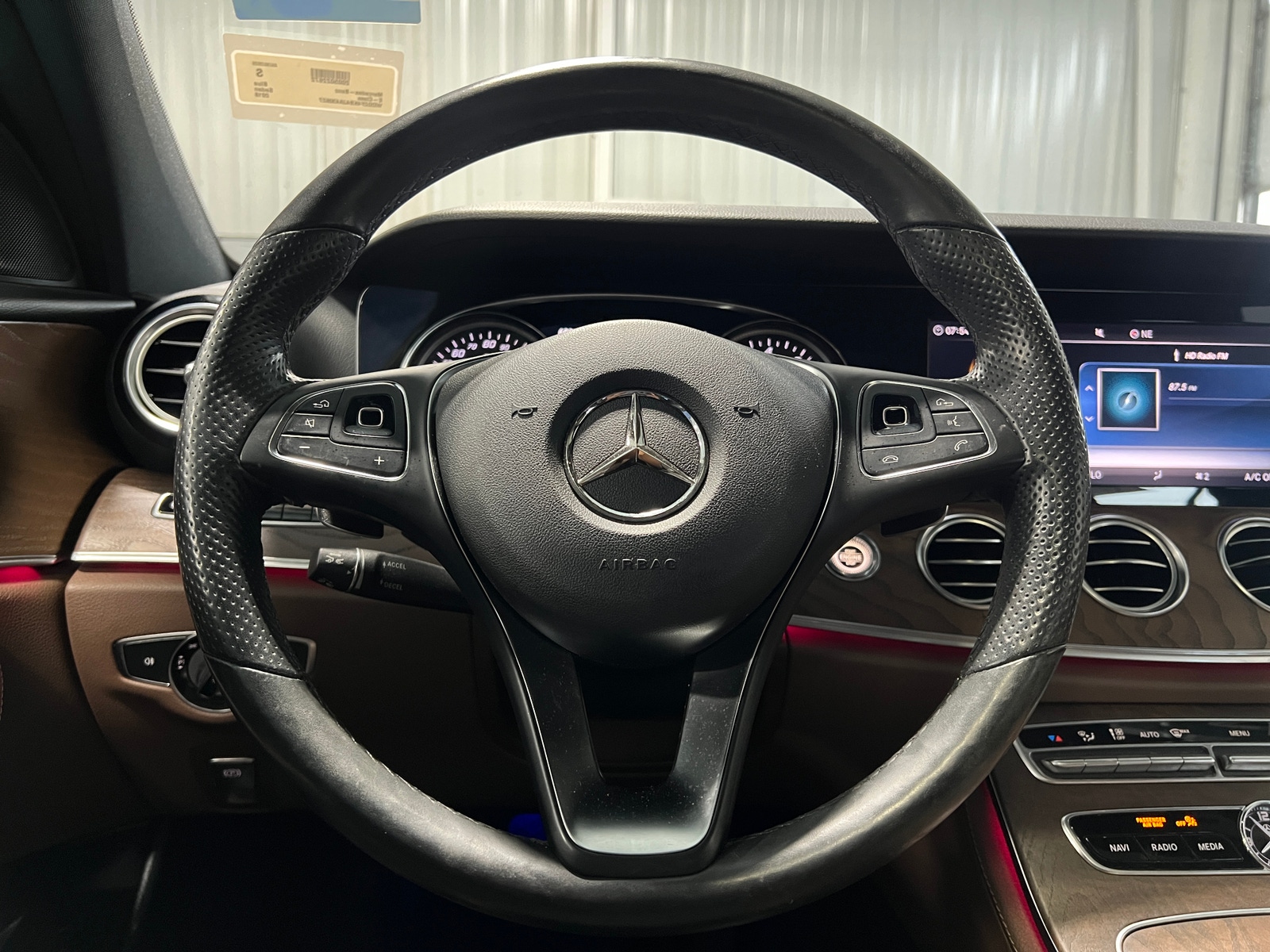 Thumbnail: 2018 Mercedes-Benz E-Class - 4