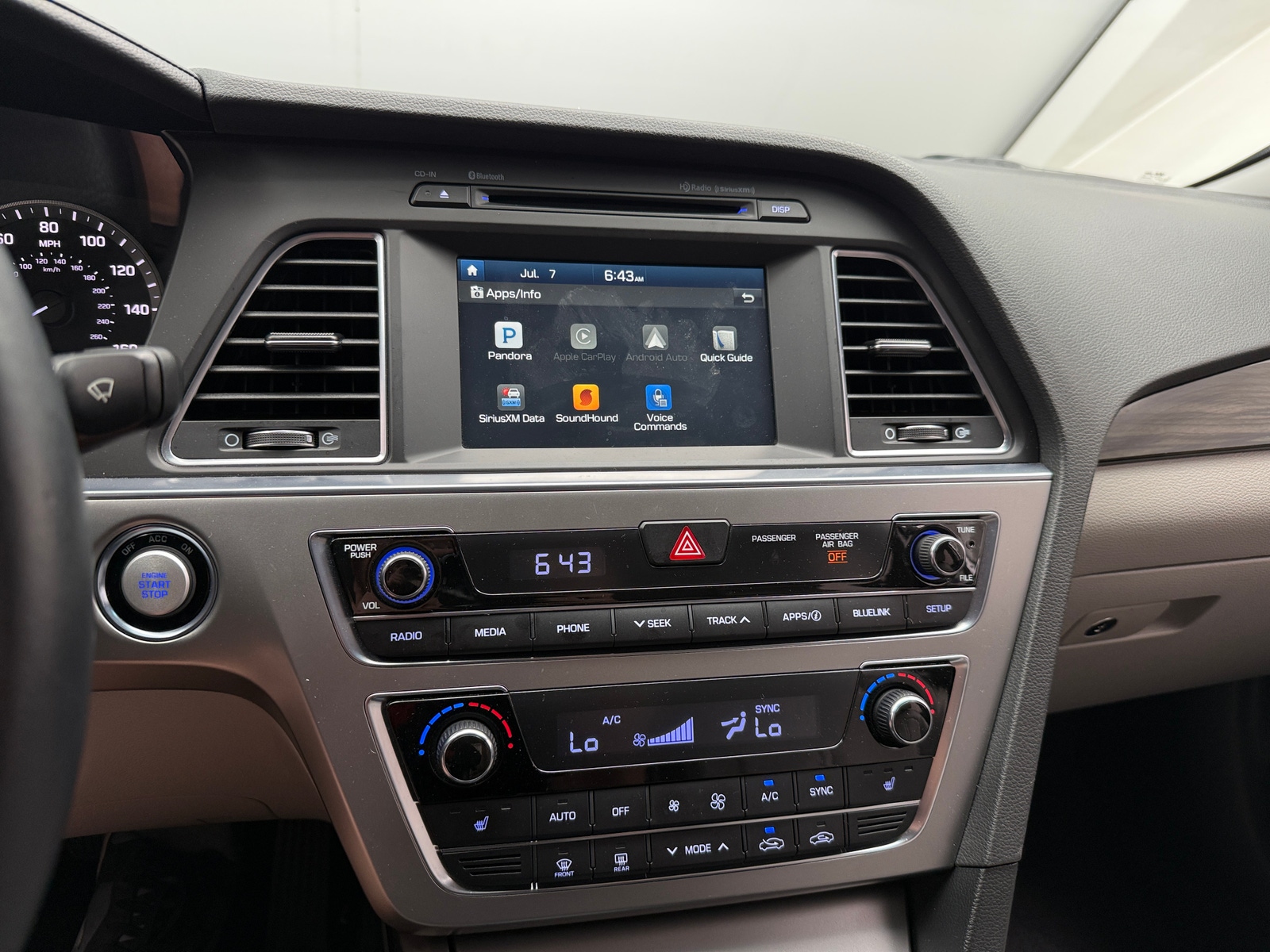 Thumbnail: 2016 Hyundai Sonata - 3