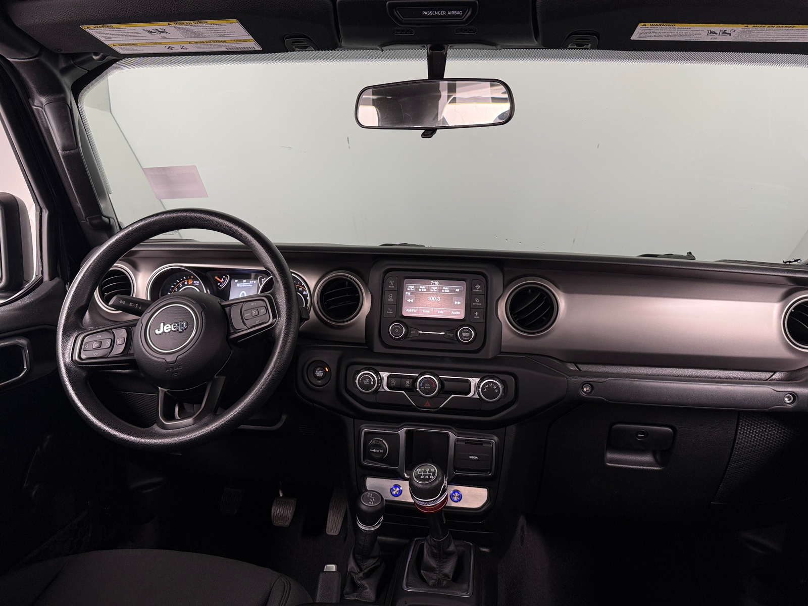 Thumbnail: 2021 Jeep Gladiator - 3