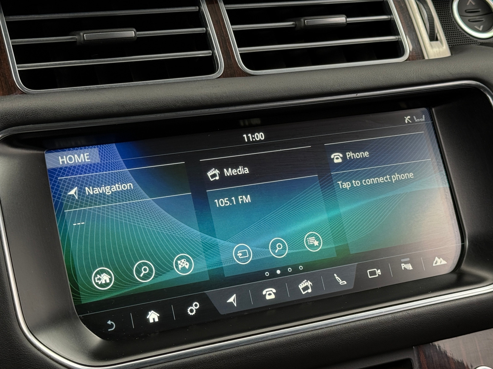 Thumbnail: 2017 Land Rover Range Rover - 3