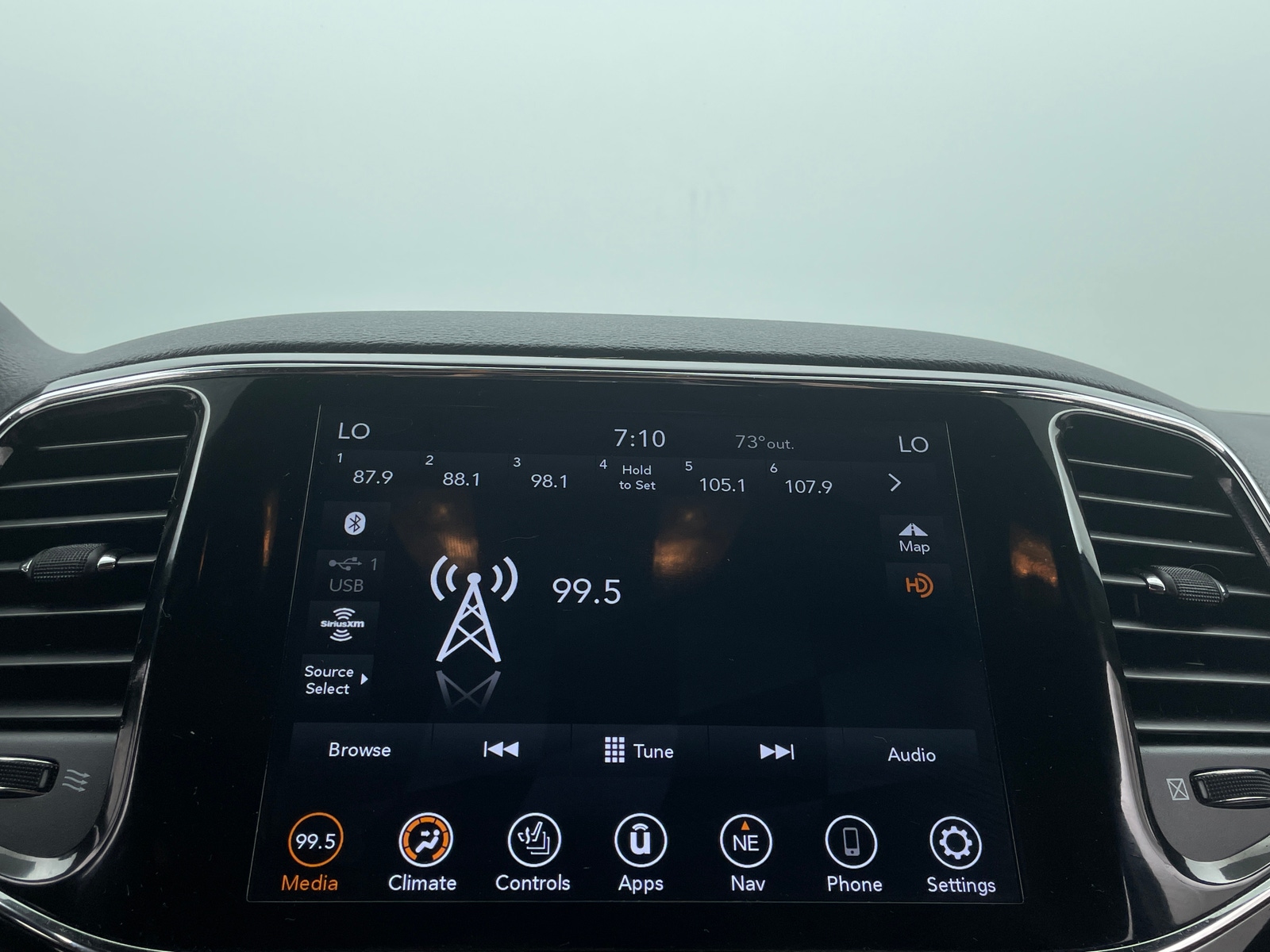 Thumbnail: 2020 Jeep Grand Cherokee - 4