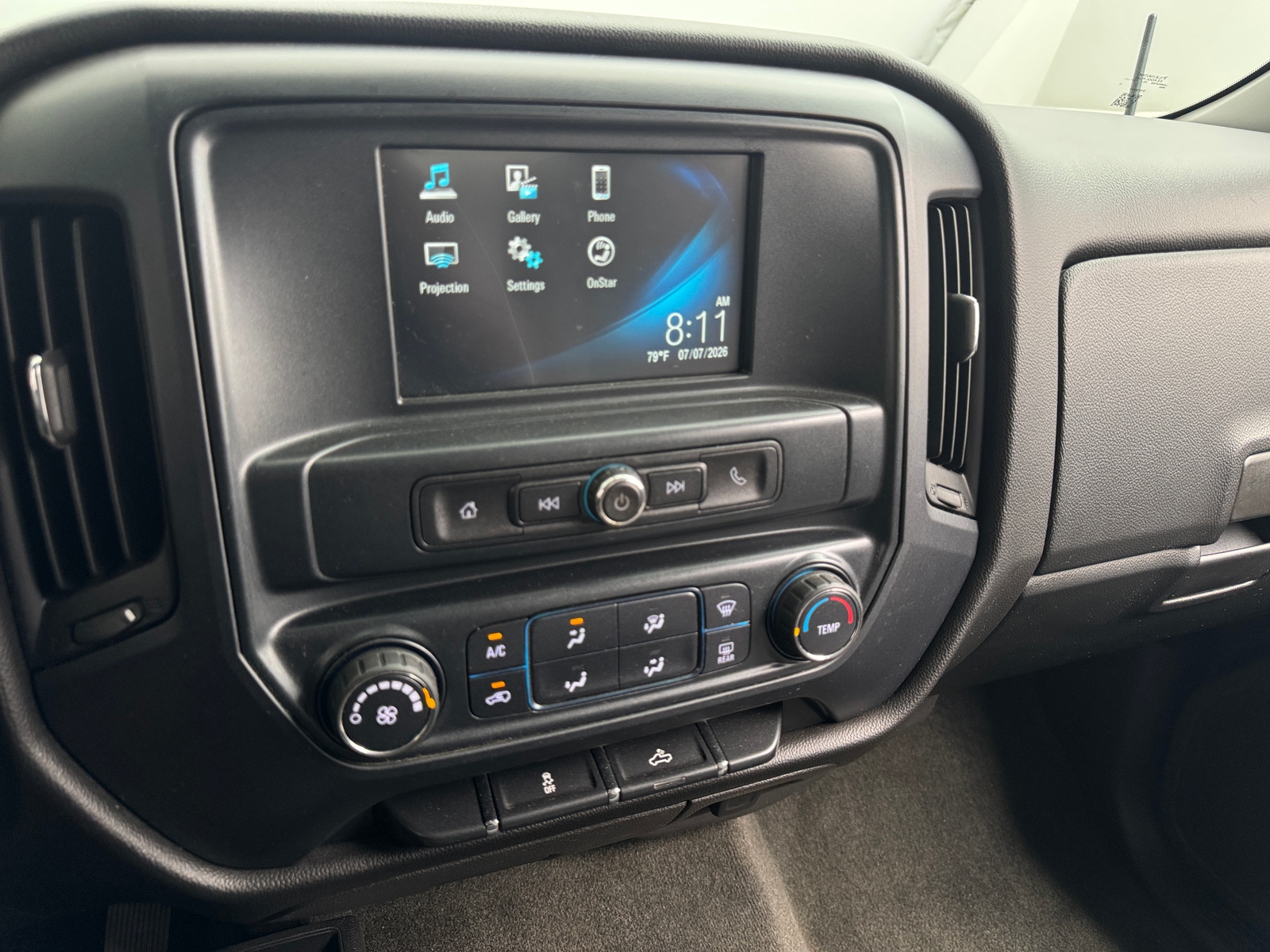 Thumbnail: 2018 Chevrolet Silverado 1500 - 4