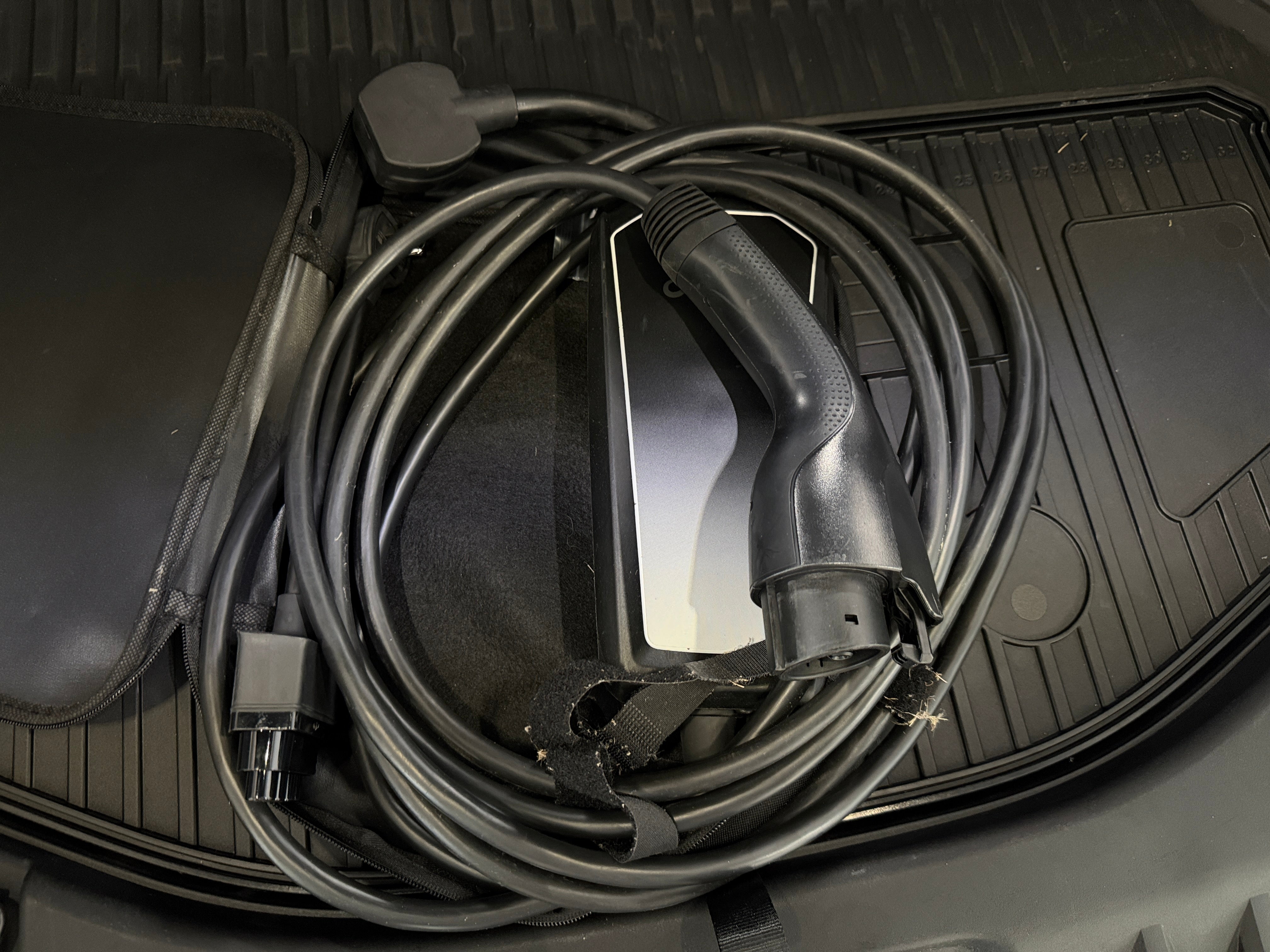 Used 2023 Ford F-150 Lightning Lariat with VIN 1FT6W1EV2PWG11612 for sale in Auburn, WA