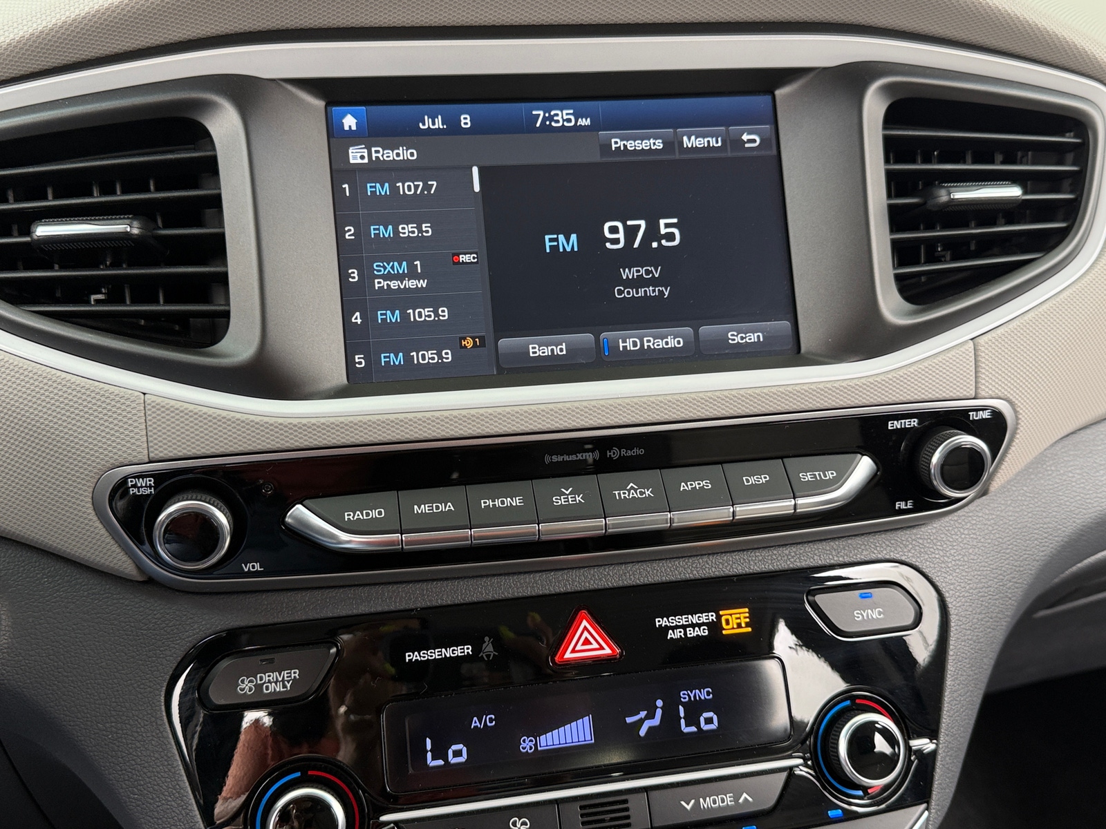 Thumbnail: 2018 Hyundai Ioniq - 4