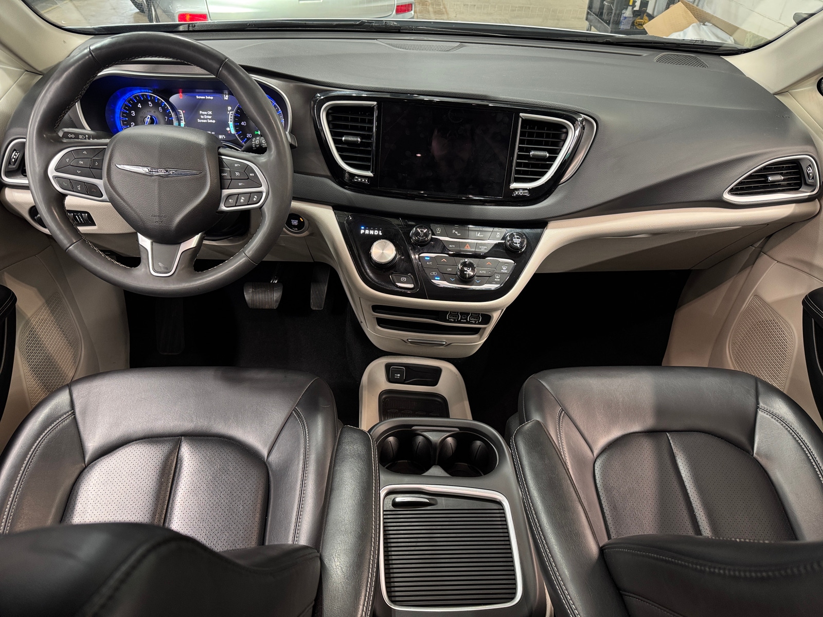 Thumbnail: 2023 Chrysler Pacifica - 2