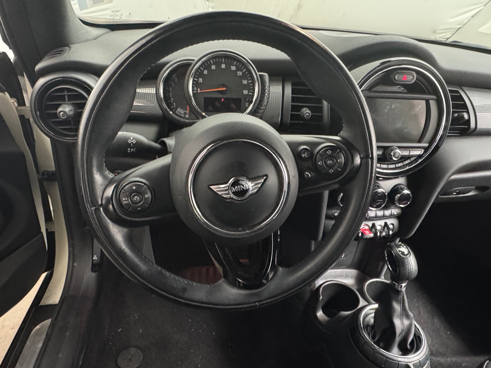 Thumbnail: 2017 MINI Cooper Convertible - 4