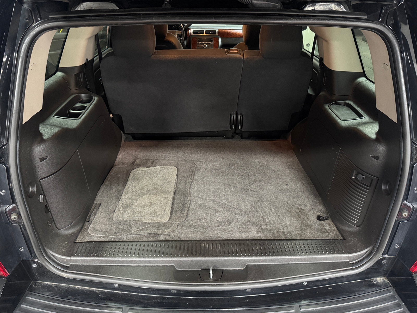 Thumbnail: 2013 Chevrolet Tahoe - 7