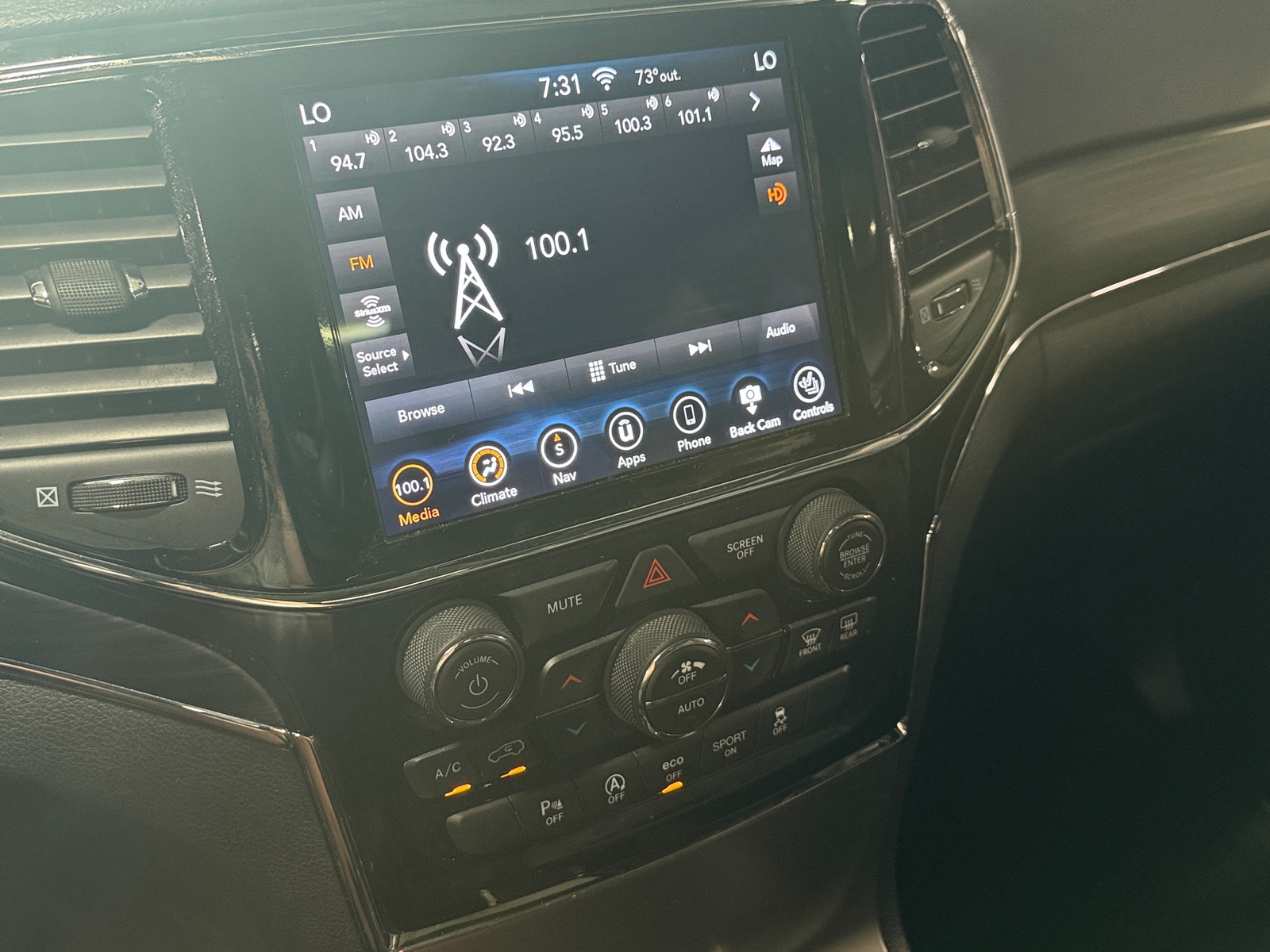Thumbnail: 2019 Jeep Grand Cherokee - 3