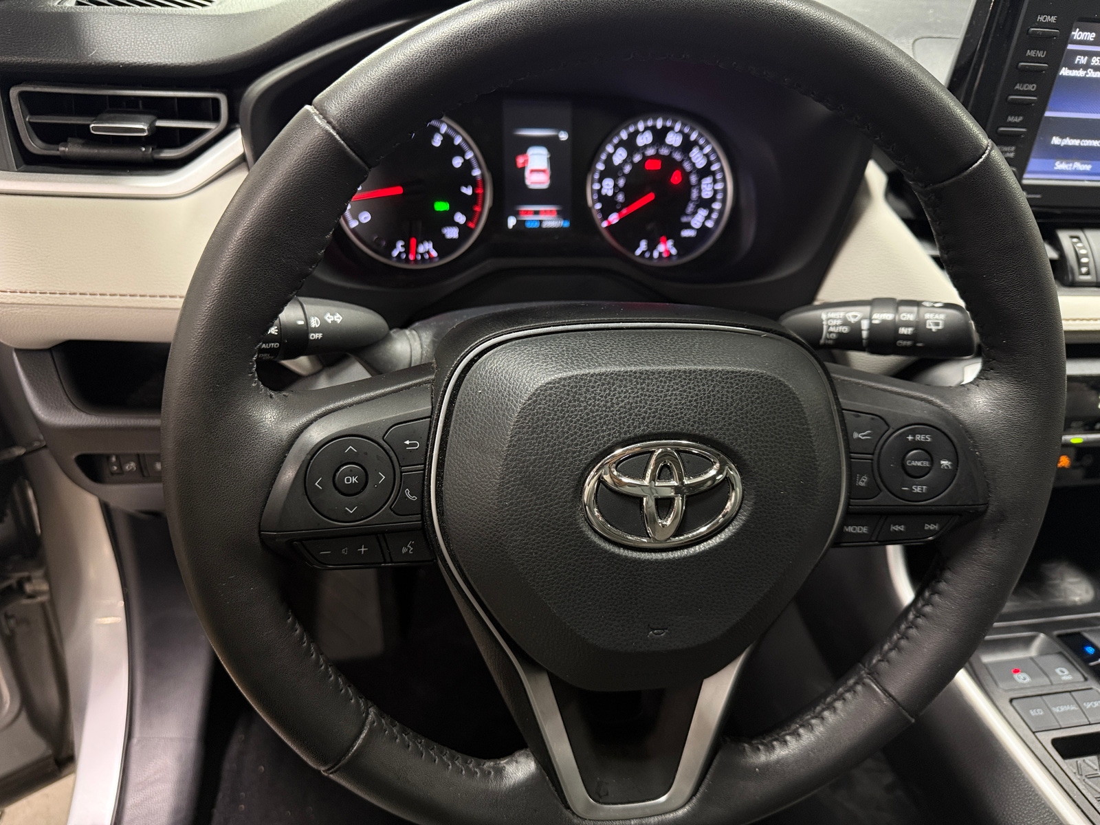 Thumbnail: 2022 Toyota RAV4 - 4