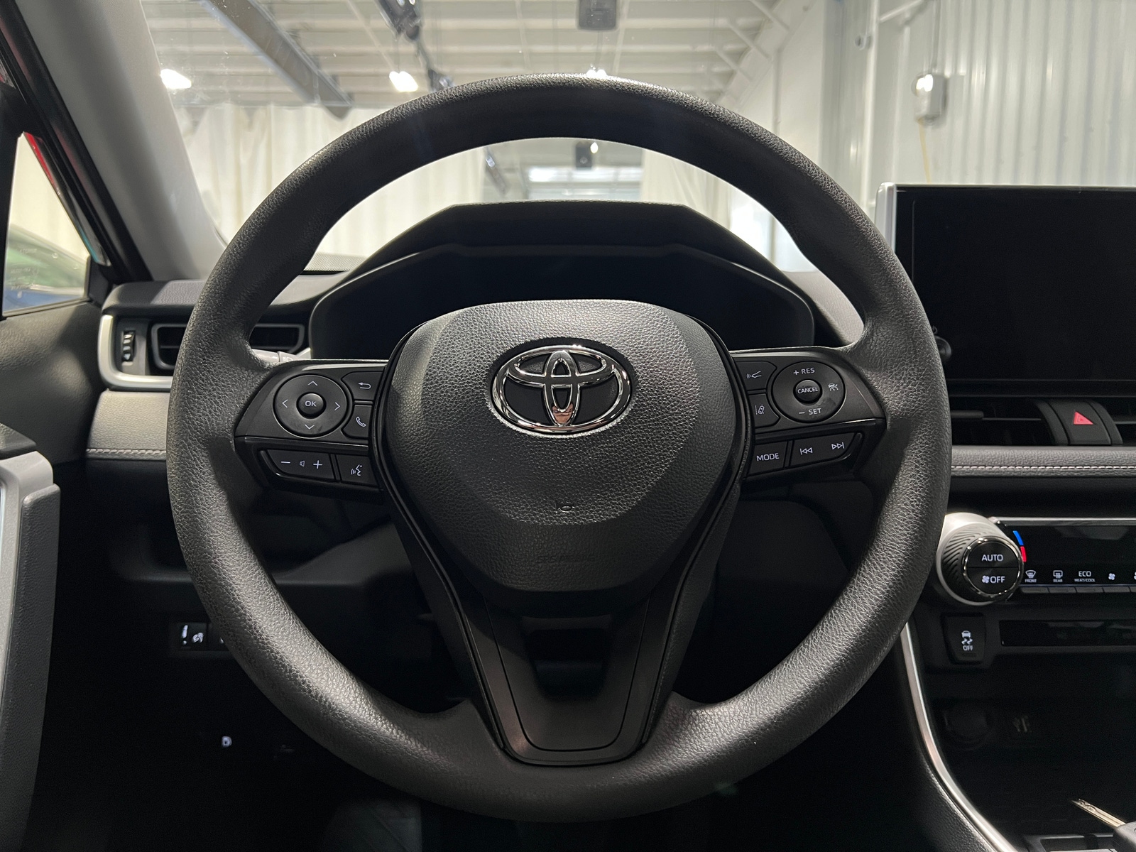 Thumbnail: 2025 Toyota RAV4 - 5