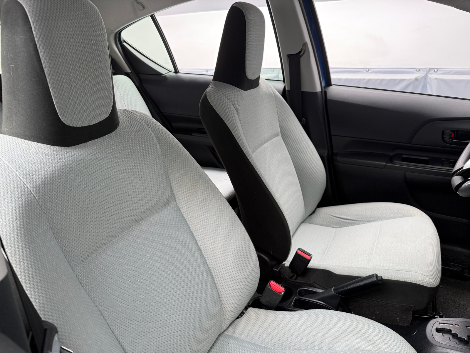 Thumbnail: 2018 Toyota Prius c - 2