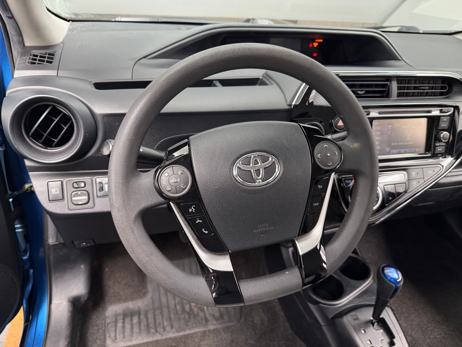 Thumbnail: 2018 Toyota Prius c - 5