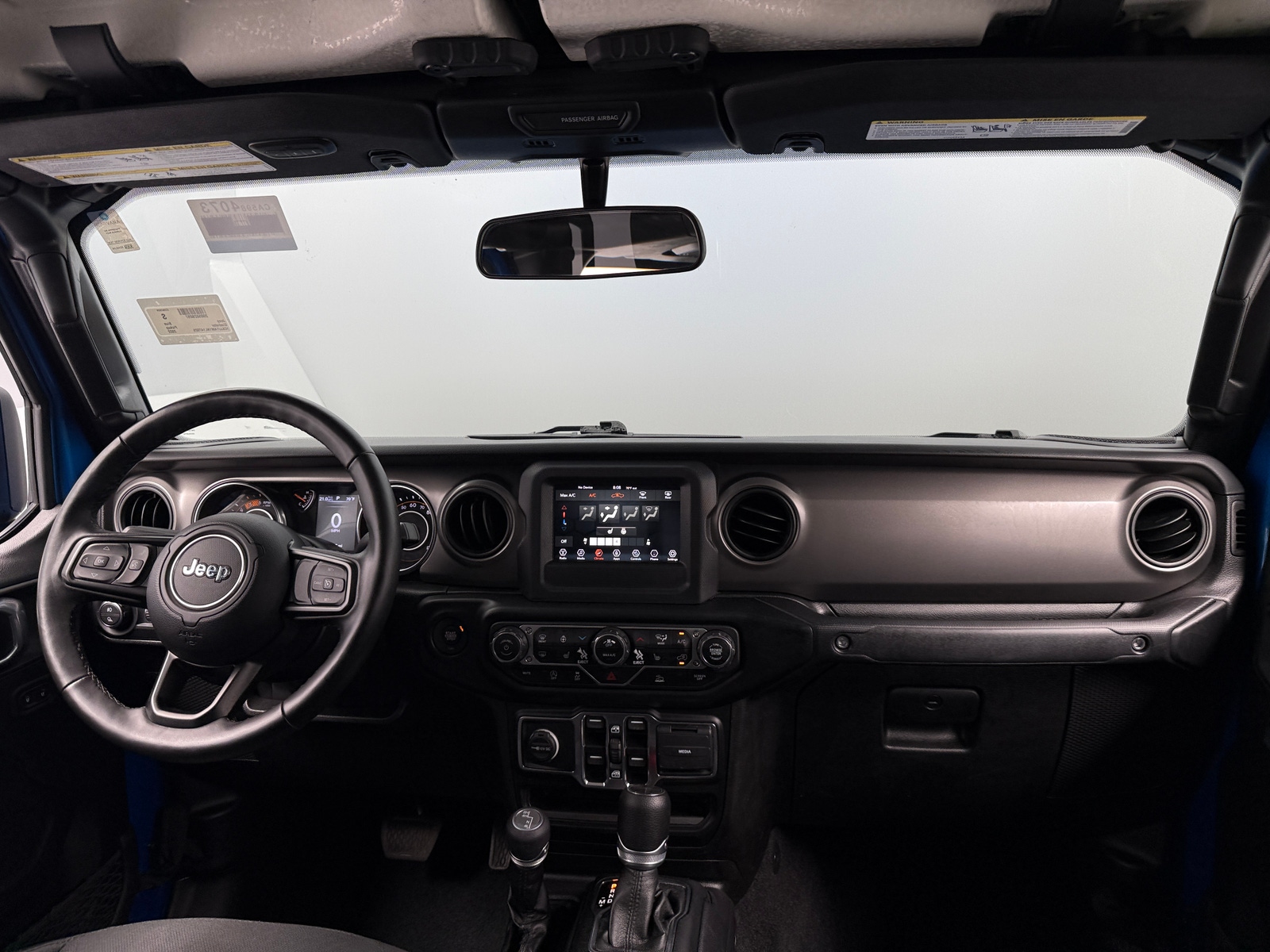 Thumbnail: 2022 Jeep Gladiator - 3
