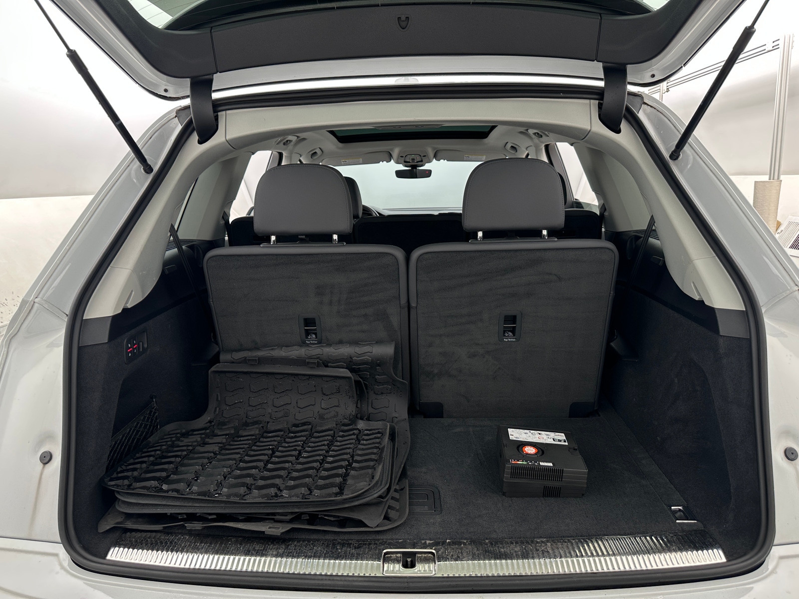 Thumbnail: 2023 Audi Q7 - 6