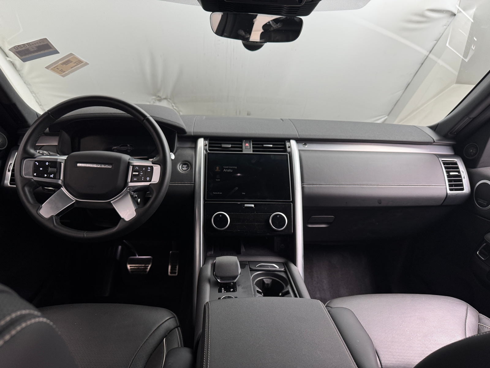Thumbnail: 2024 Land Rover Discovery - 2