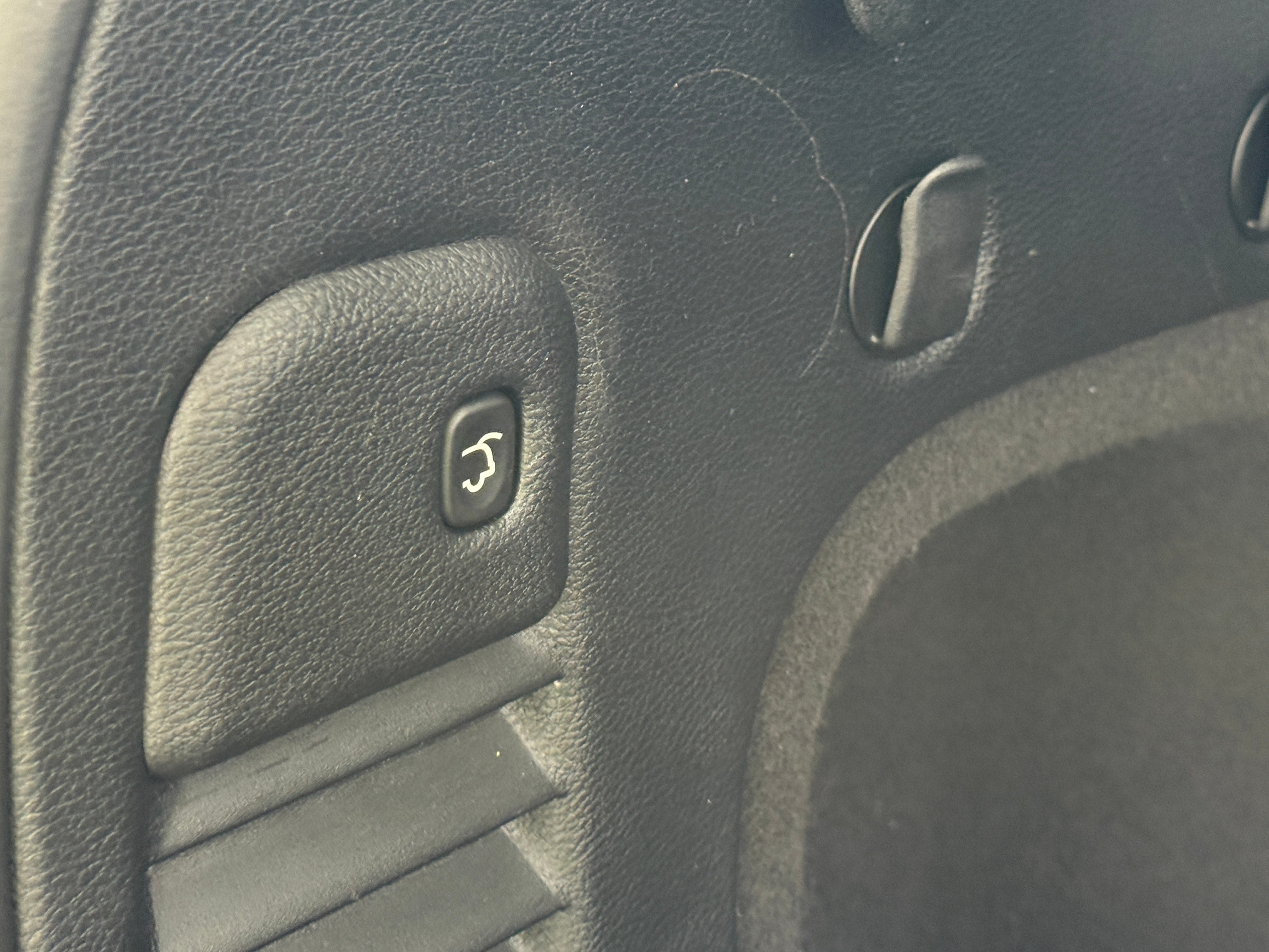 Used 2019 Jeep Grand Cherokee Limited with VIN 1C4RJFBG9KC788747 for sale in Pewaukee, WI