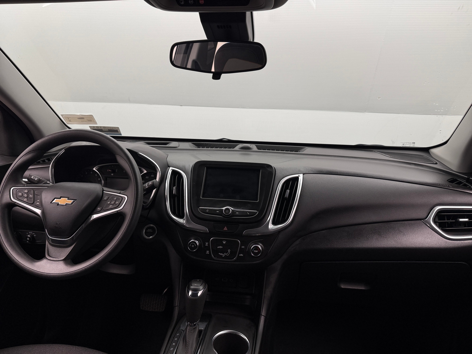 Thumbnail: 2020 Chevrolet Equinox - 3