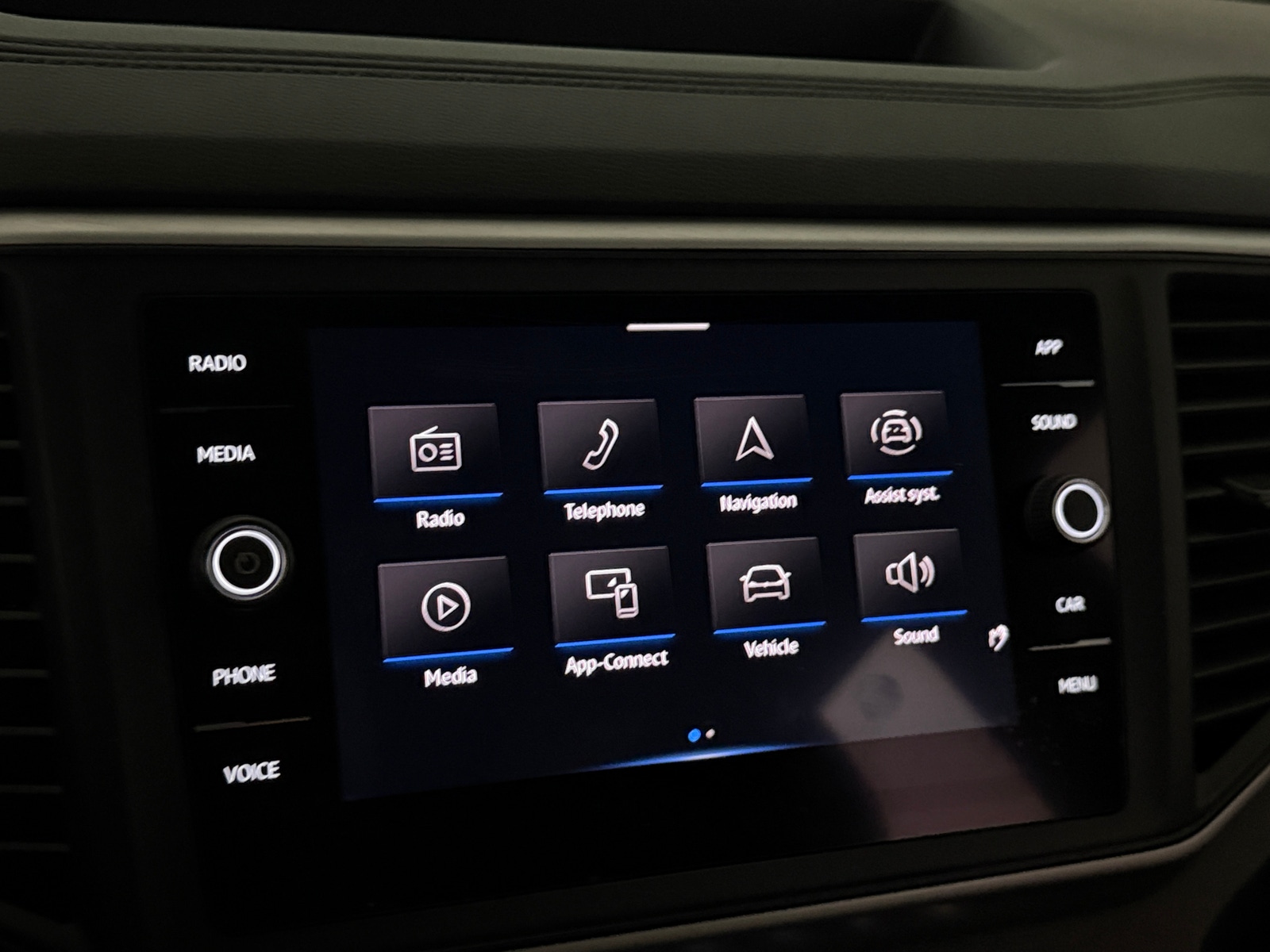Thumbnail: 2021 Volkswagen Atlas - 3