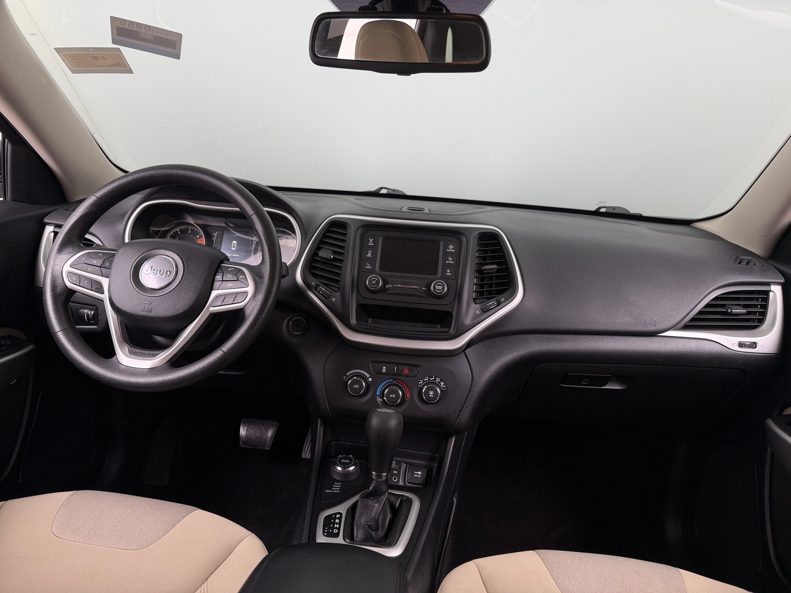 Thumbnail: 2017 Jeep Cherokee - 3