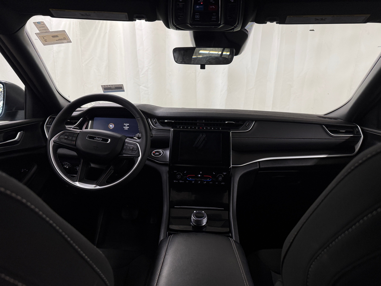 Thumbnail: 2025 Jeep Grand Cherokee - 3