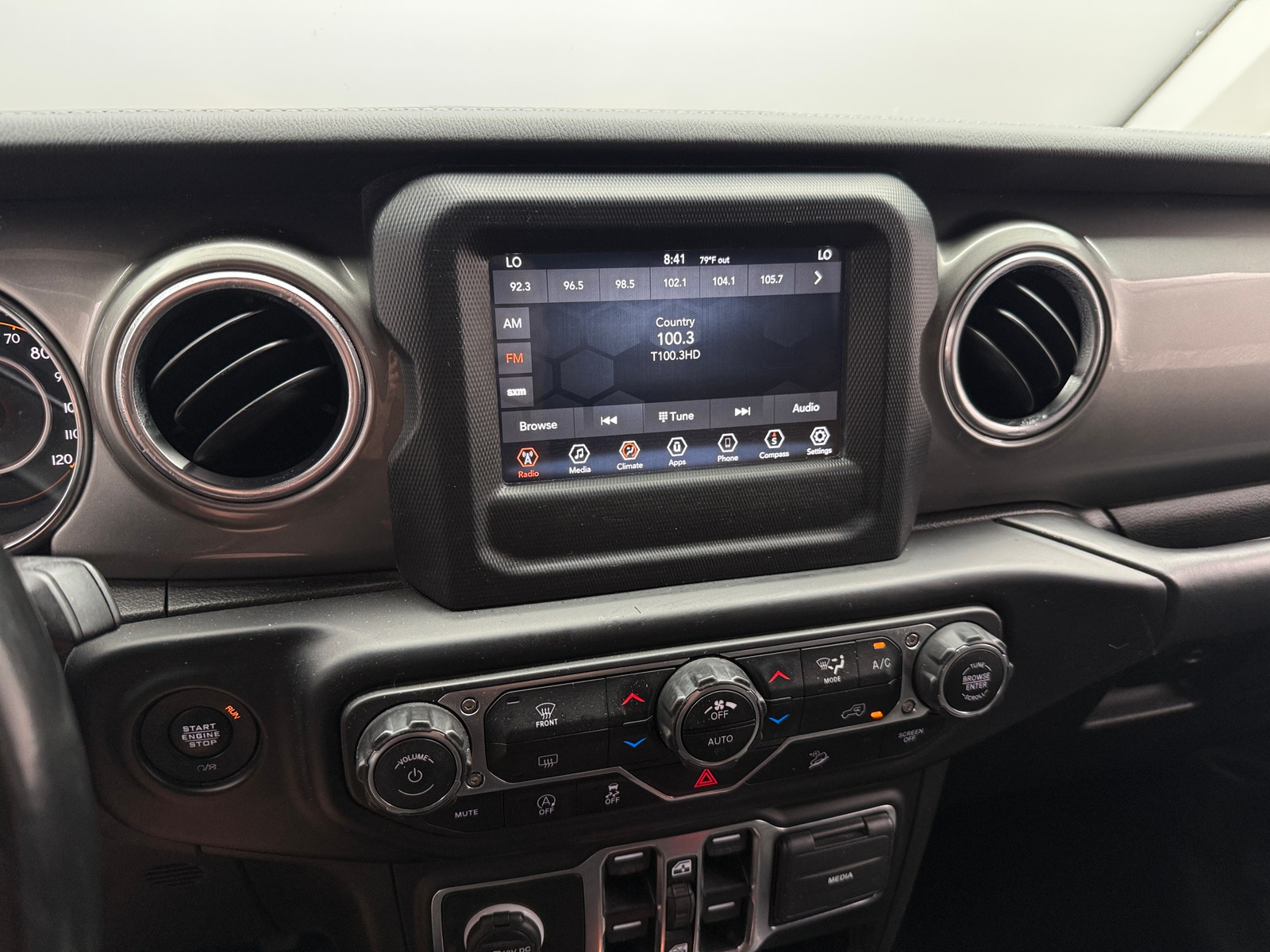 Thumbnail: 2019 Jeep Wrangler - 4