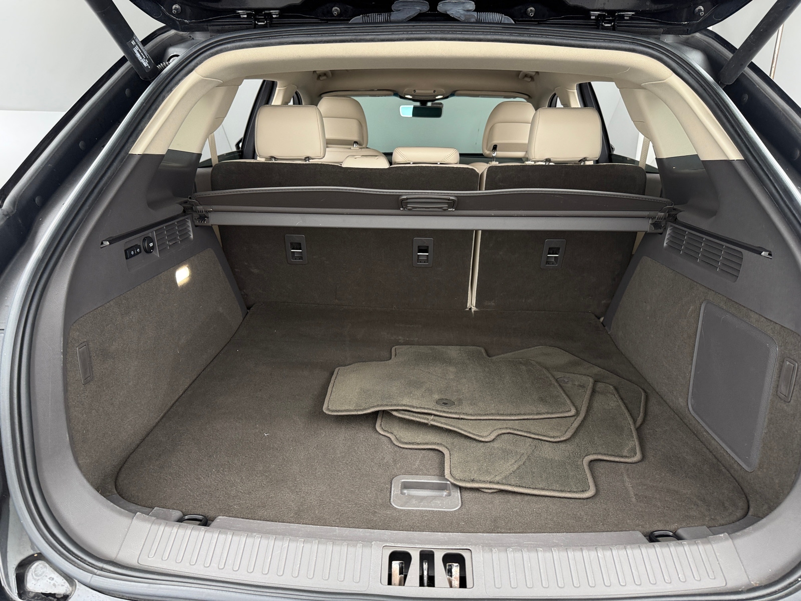 Thumbnail: 2019 Lincoln Nautilus - 6