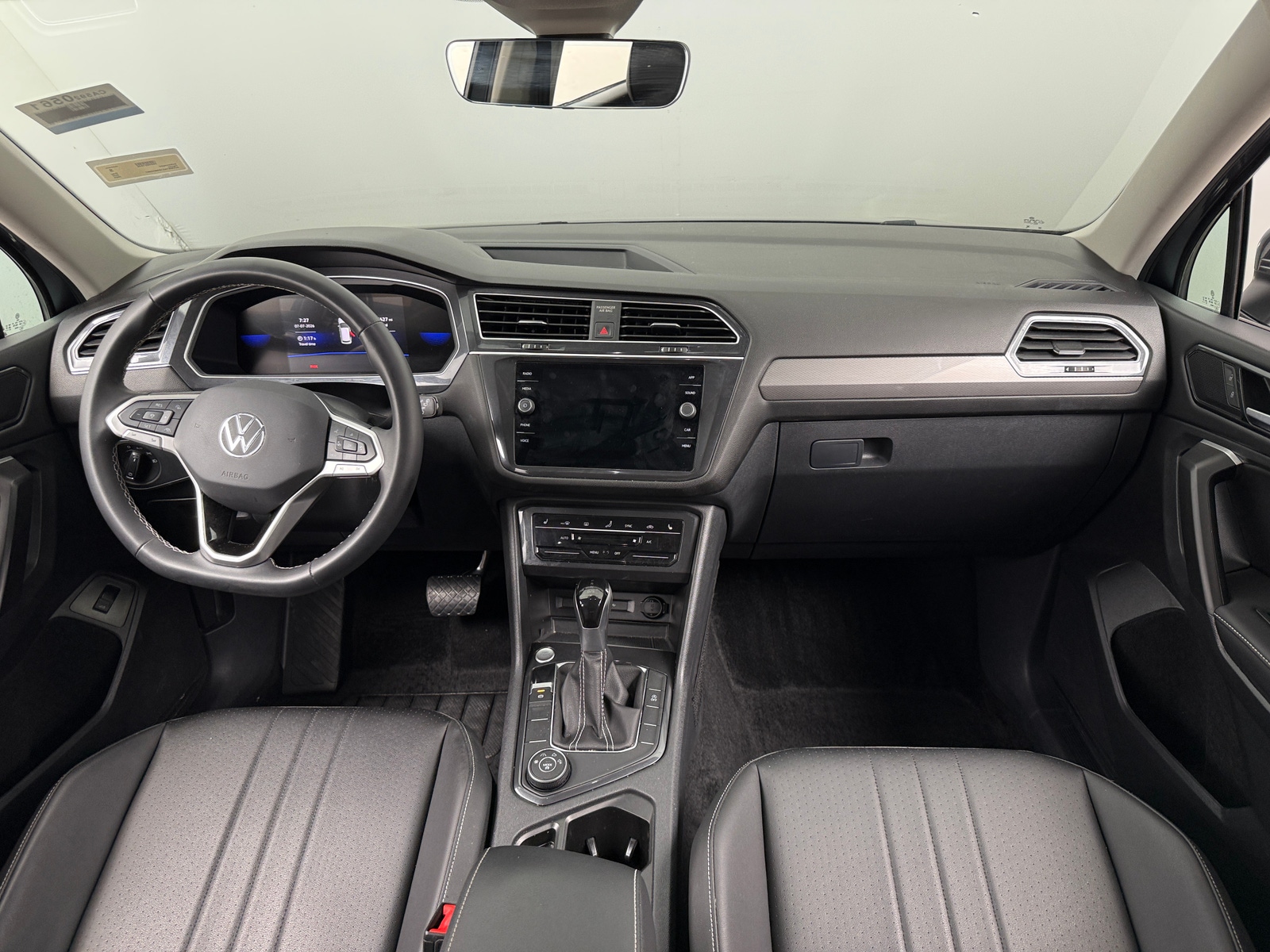 Thumbnail: 2024 Volkswagen Tiguan - 2