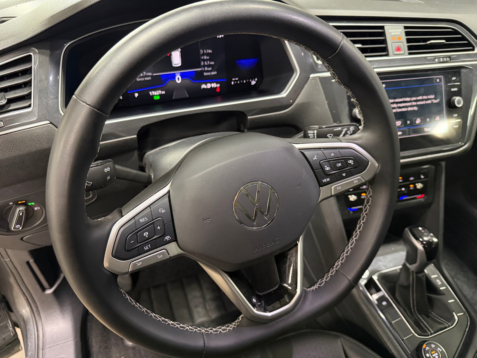 Thumbnail: 2024 Volkswagen Tiguan - 4