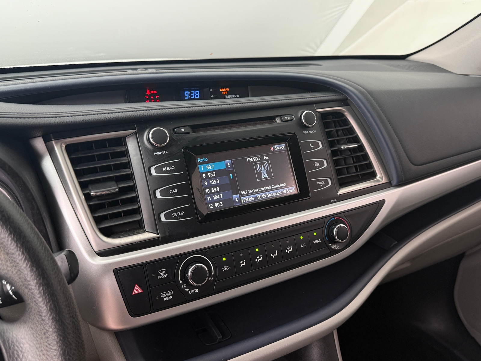 Thumbnail: 2018 Toyota Highlander - 4