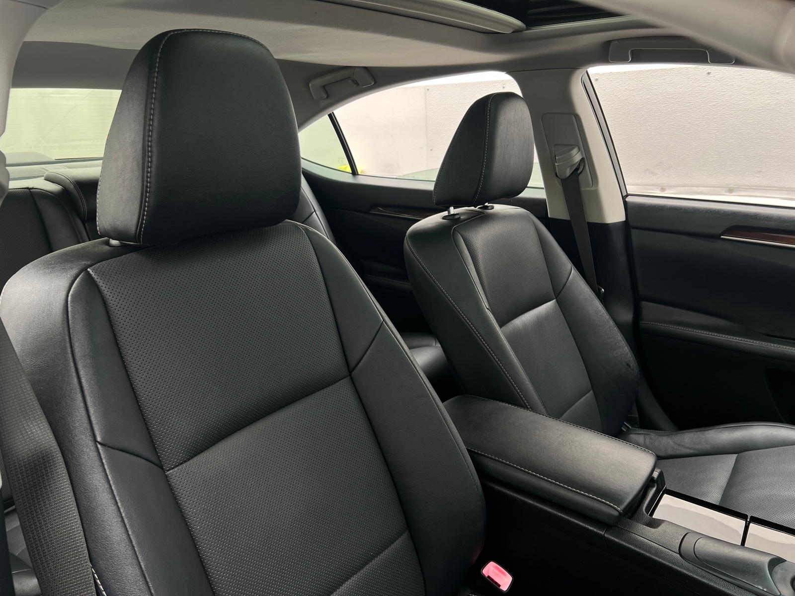 Thumbnail: 2015 Lexus ES - 2