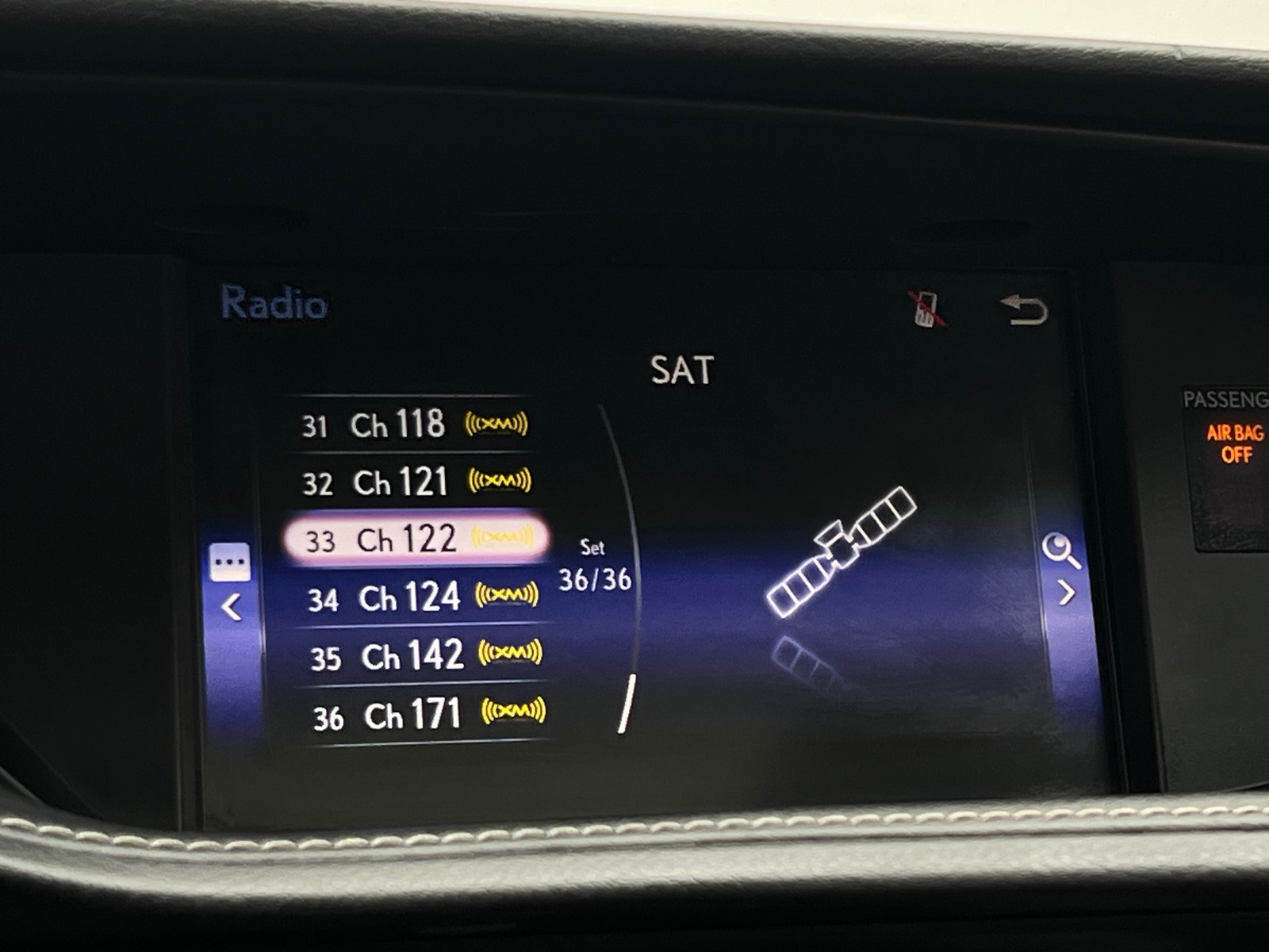 Thumbnail: 2015 Lexus ES - 4