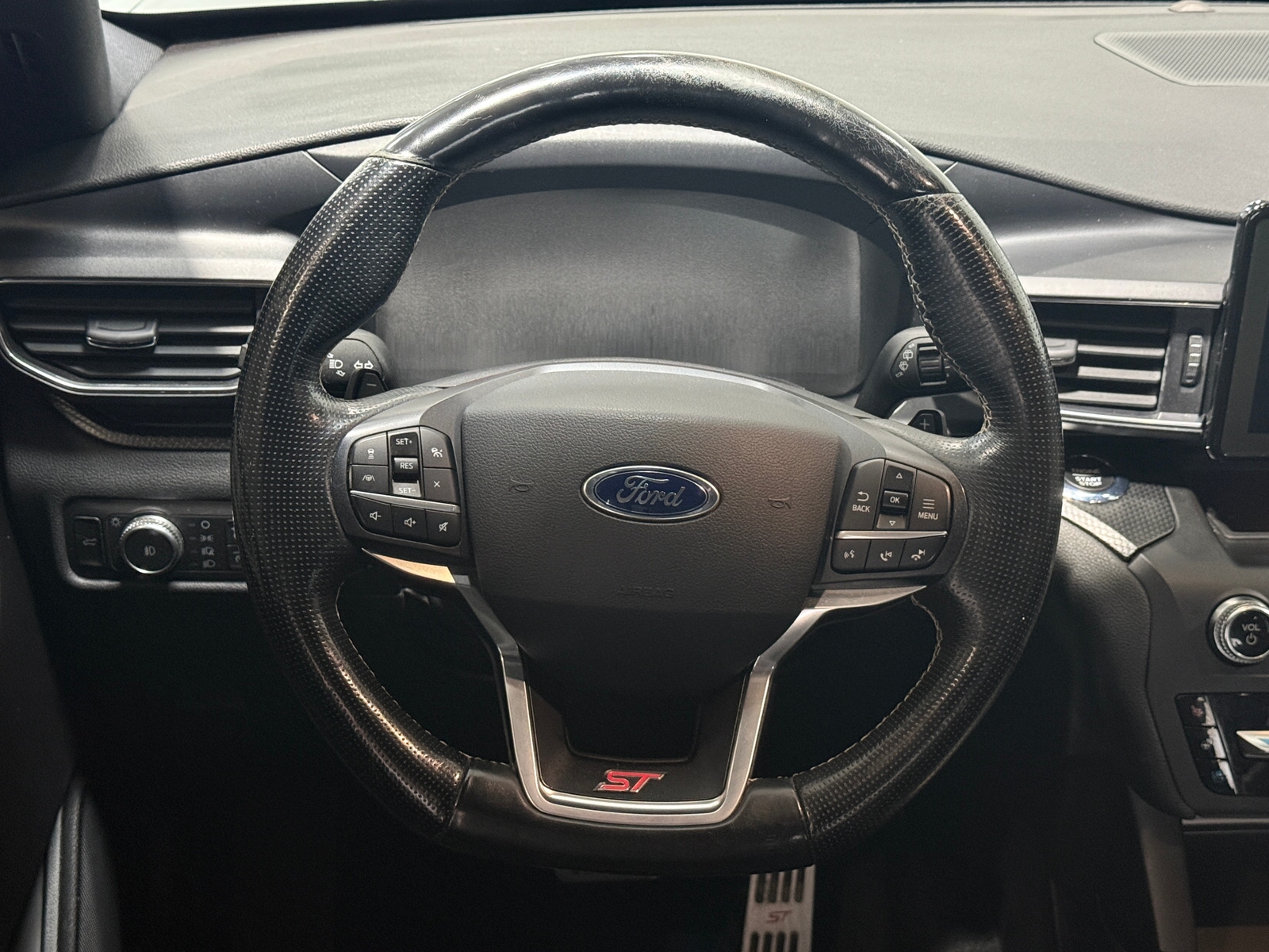 Thumbnail: 2020 Ford Explorer - 4