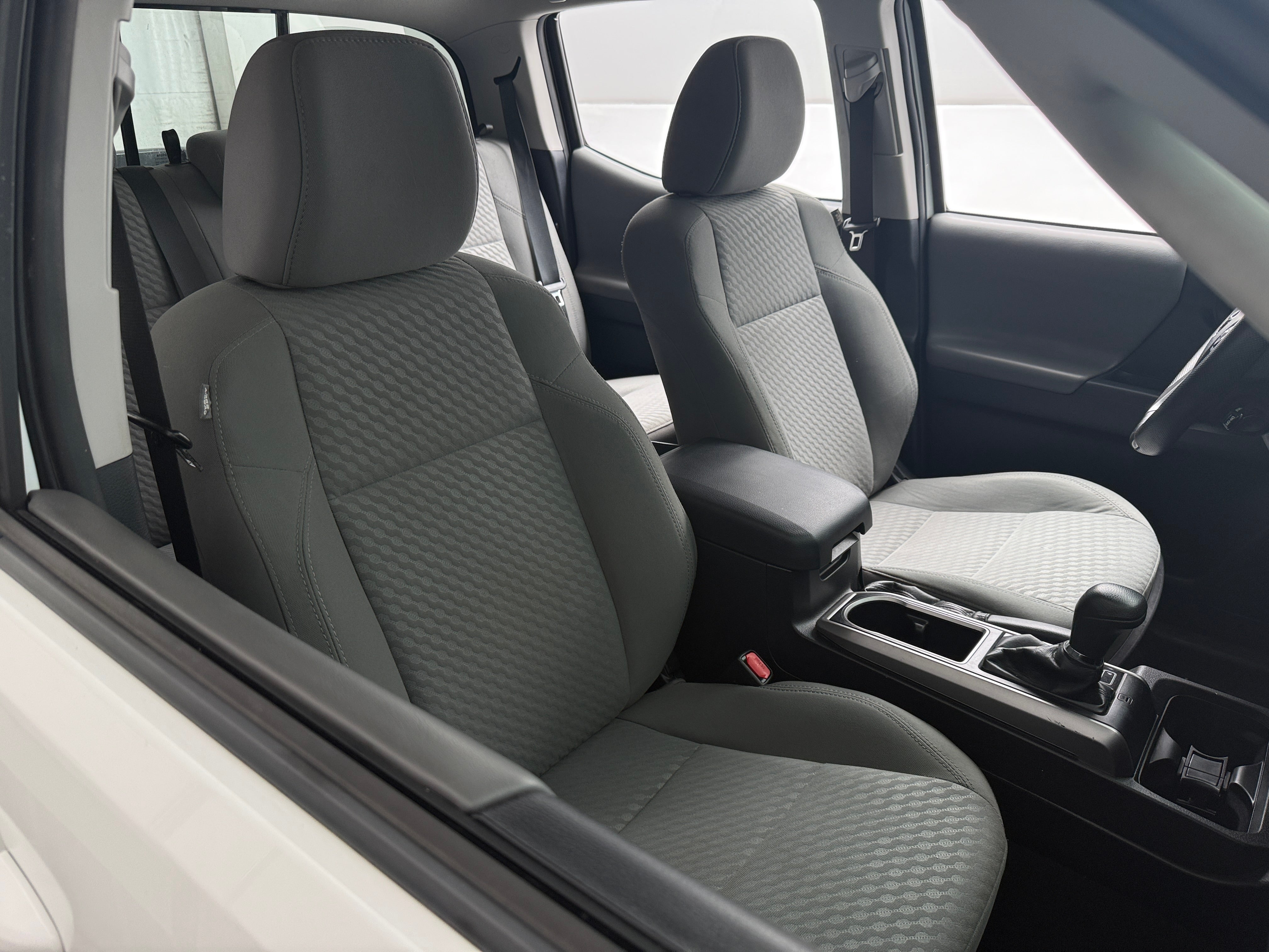 2021 Toyota Tacoma SR5 - Photo 3