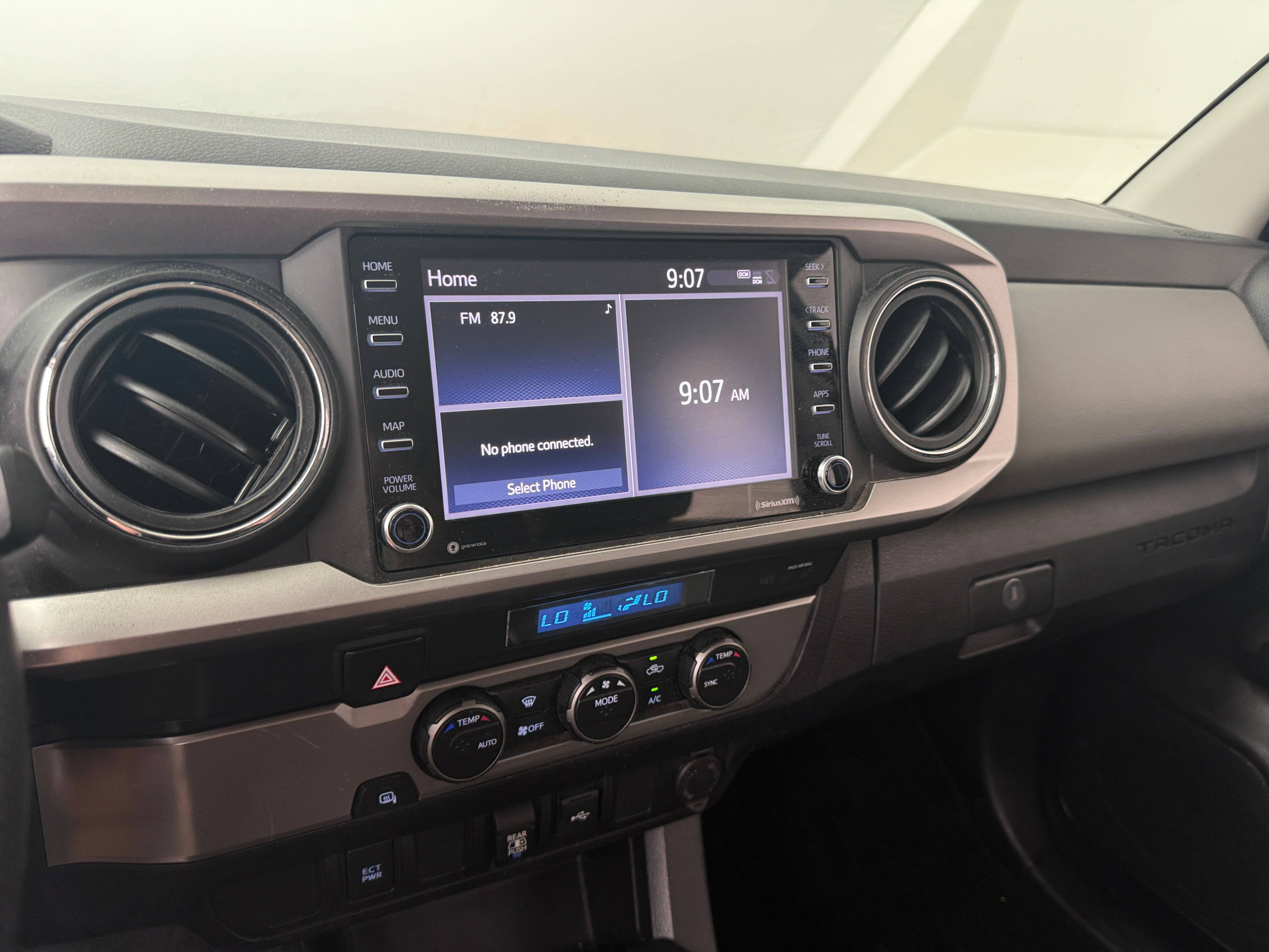 2021 Toyota Tacoma SR5 - Photo 13