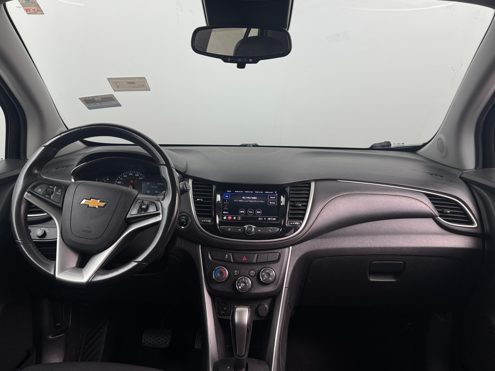 Thumbnail: 2020 Chevrolet Trax - 3