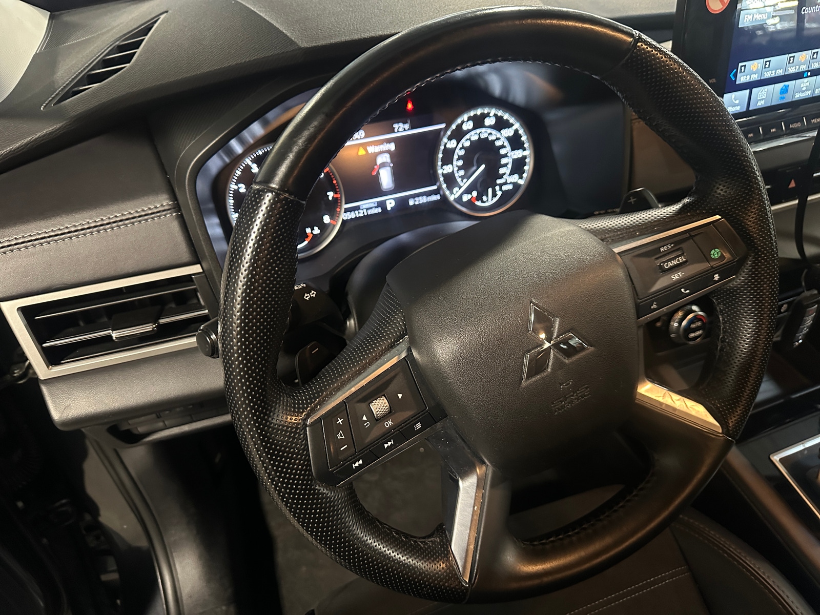 Thumbnail: 2024 Mitsubishi Outlander - 4