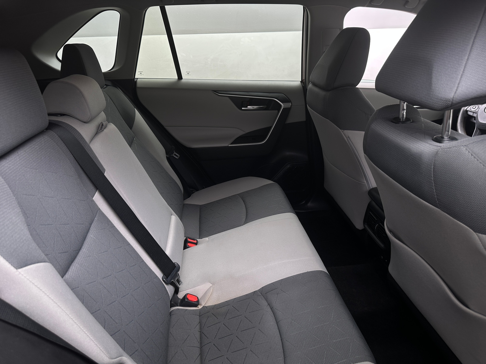 Thumbnail: 2021 Toyota RAV4 - 6