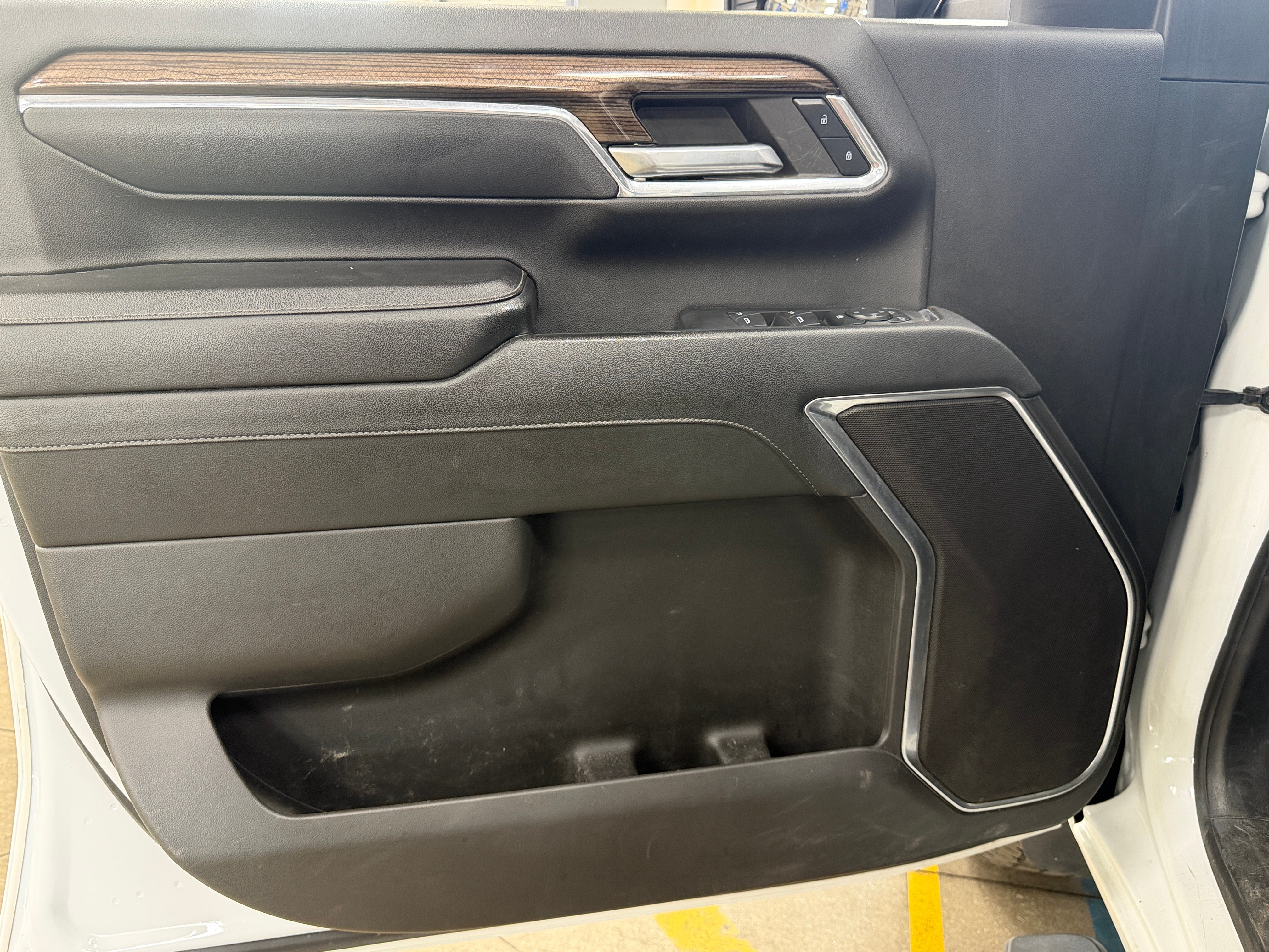 2024 Chevrolet Silverado 2500HD LT - Photo 2