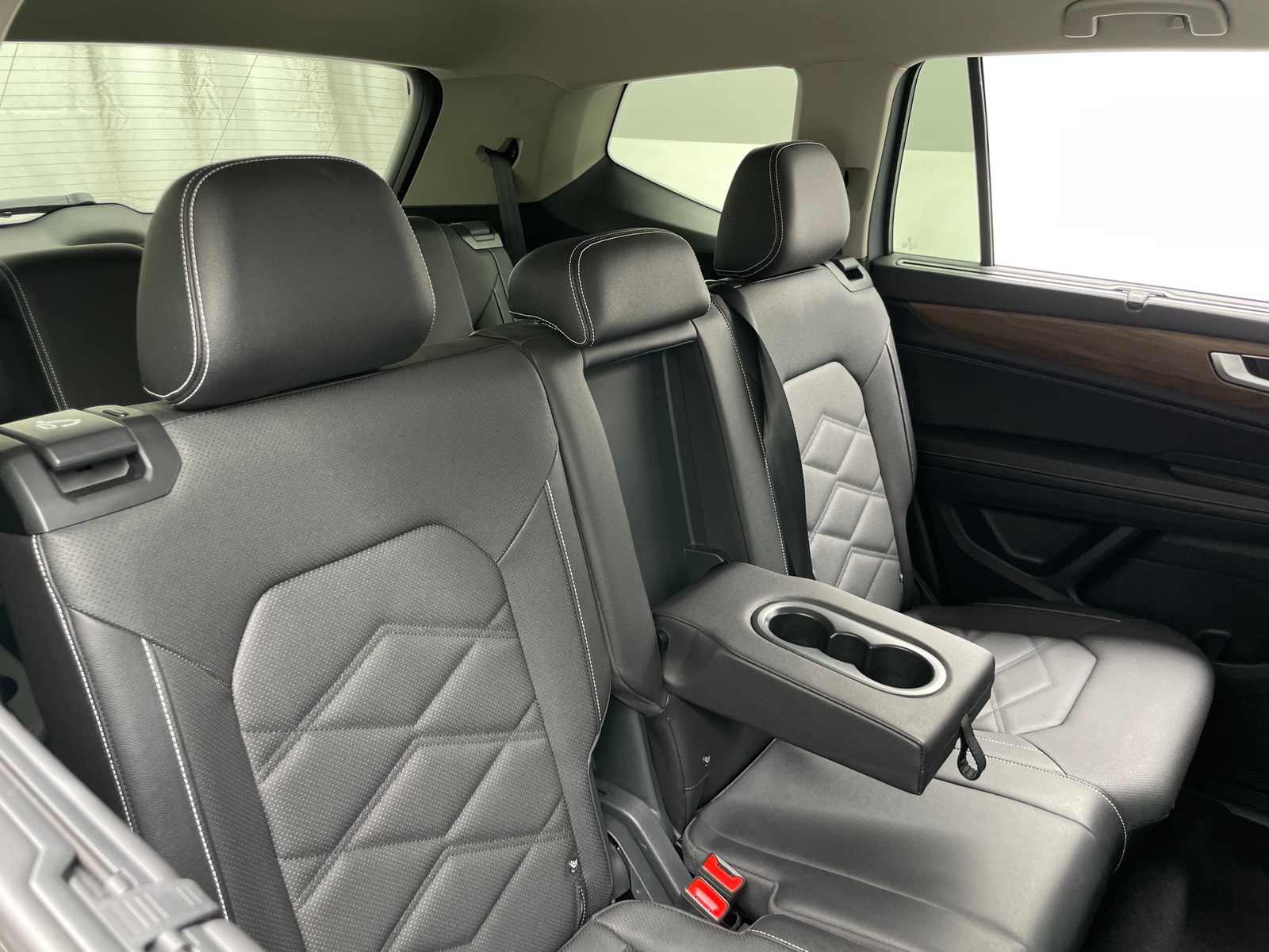 Thumbnail: 2026 Volkswagen Atlas - 6