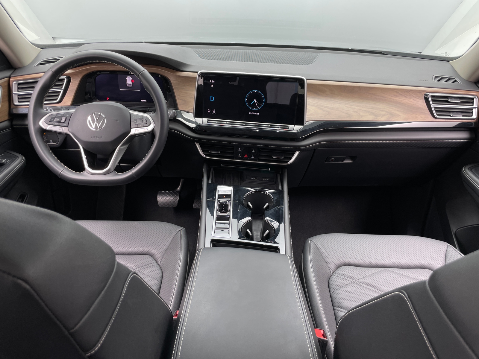 Thumbnail: 2026 Volkswagen Atlas - 3
