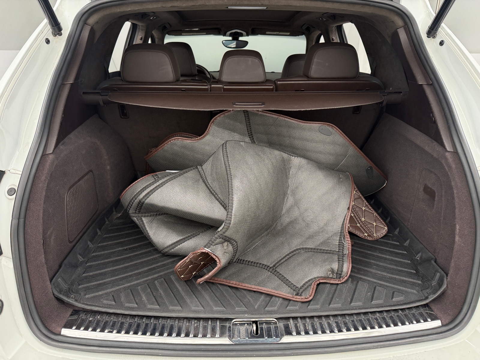 Thumbnail: 2013 Porsche Cayenne - 6