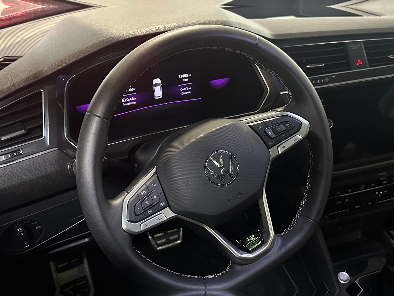 Thumbnail: 2023 Volkswagen Tiguan - 4