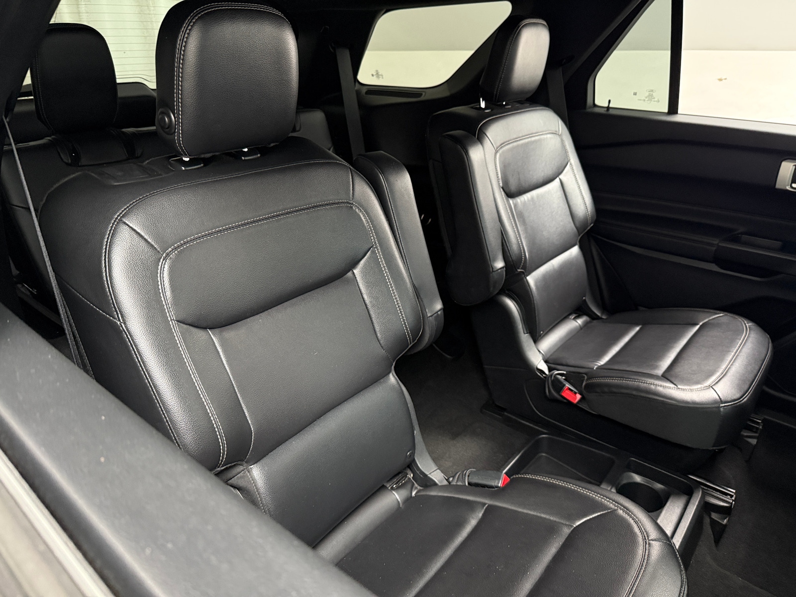 Thumbnail: 2020 Ford Explorer - 6