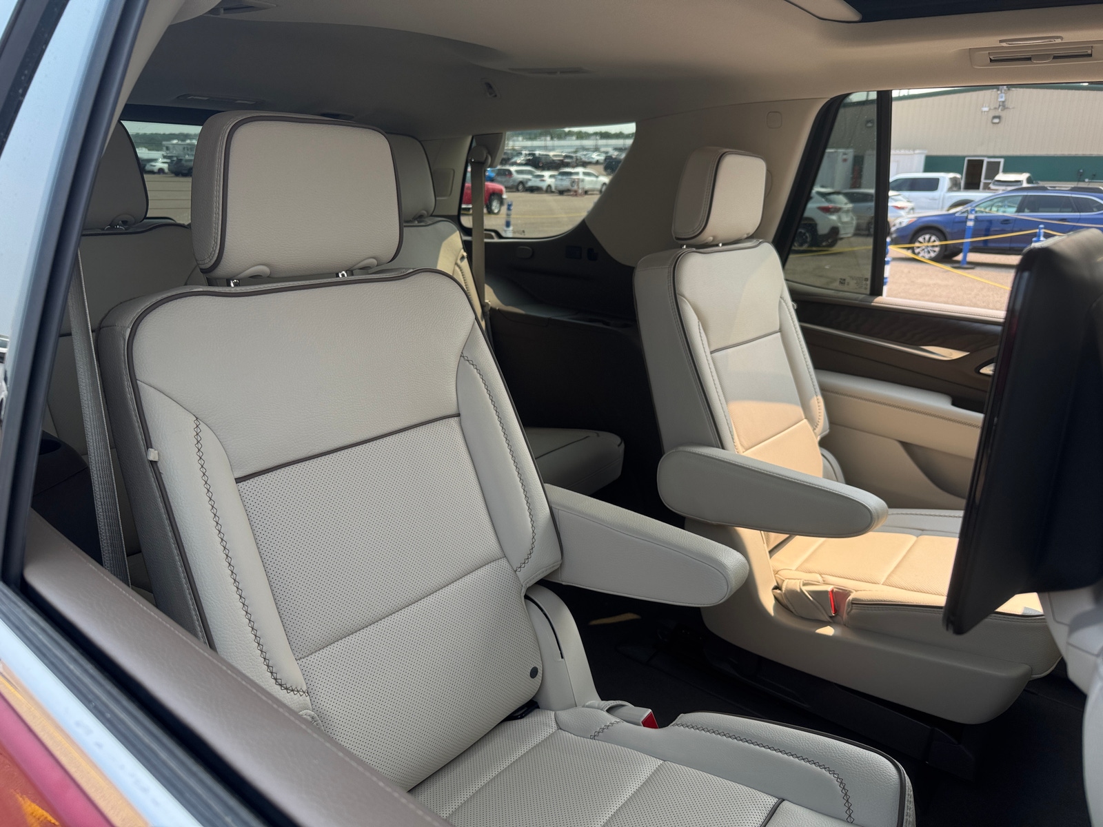 Thumbnail: 2024 GMC Yukon - 5