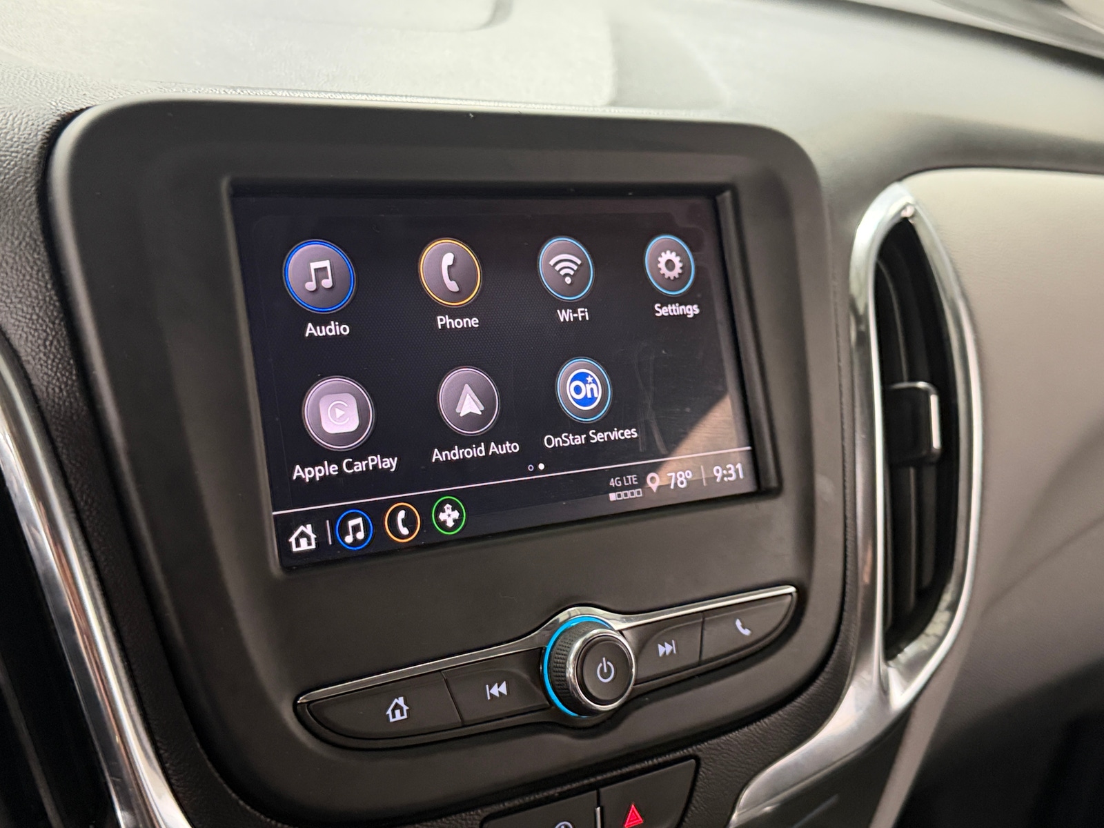 Thumbnail: 2022 Chevrolet Equinox - 4