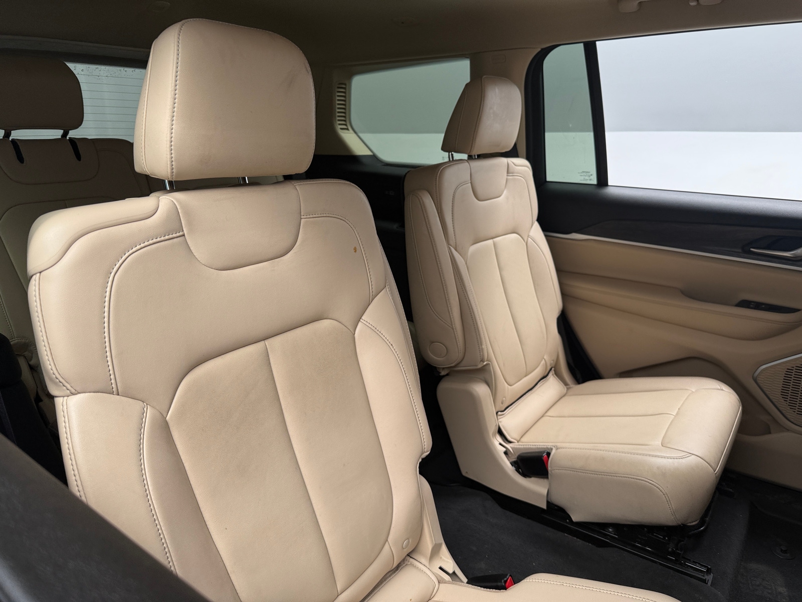 Thumbnail: 2022 Jeep Grand Cherokee L - 5