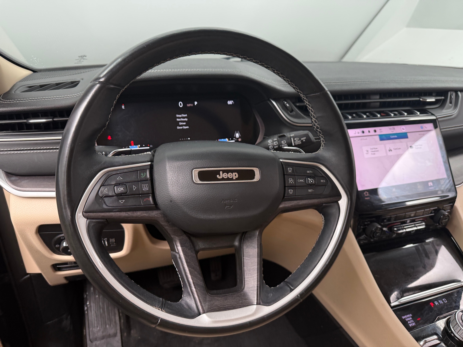 Thumbnail: 2022 Jeep Grand Cherokee L - 4